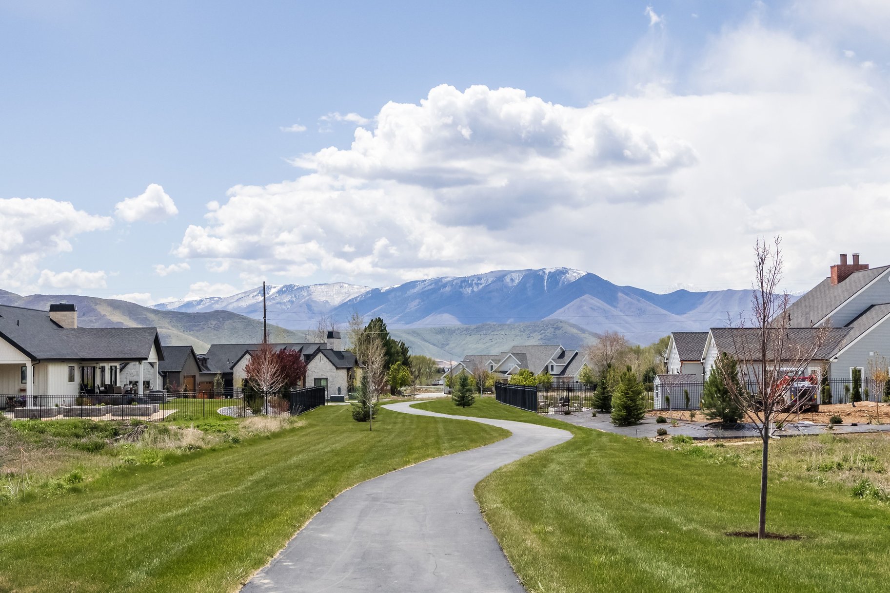  Thoughtfully Designed Home in the Heart of Midway with Mountain Views - 物件實景