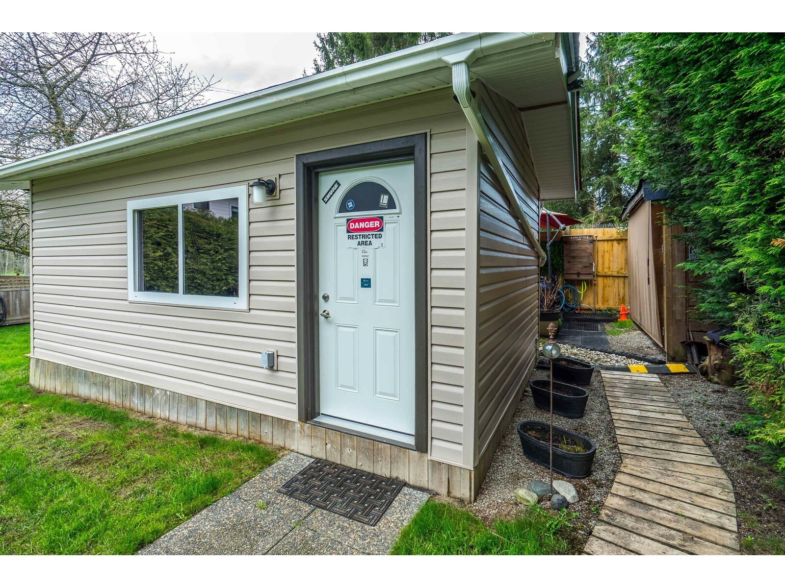 SURREY, British Columbia, V4A 5N3, CA, 3 Bedrooms Bedrooms, ,2 BathroomsBathrooms,Residential,For Sale,1838799