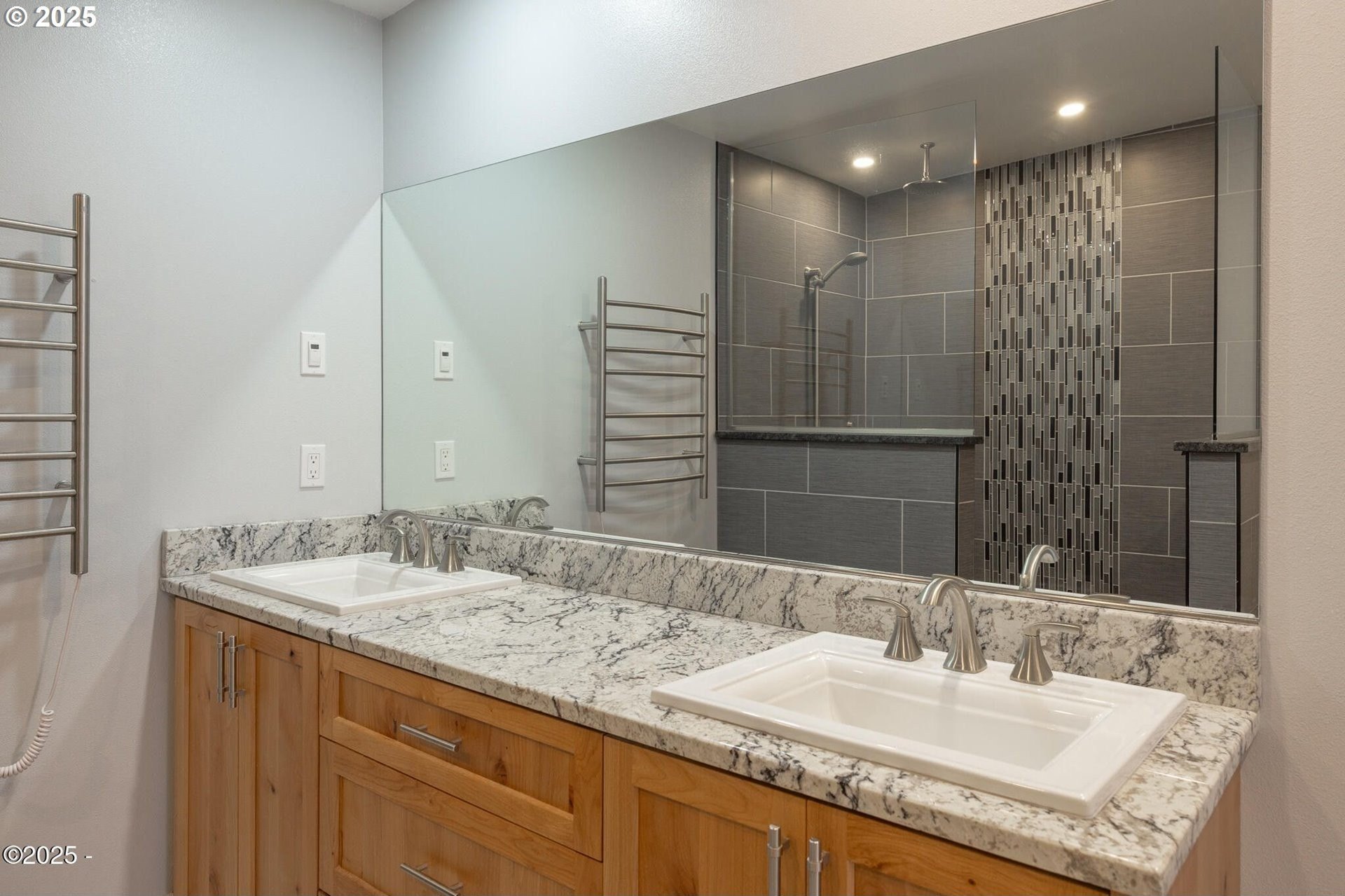 Toledo, Oregon, 97391, United States, 4 Bedrooms Bedrooms, ,2 BathroomsBathrooms,Residential,For Sale,1897015