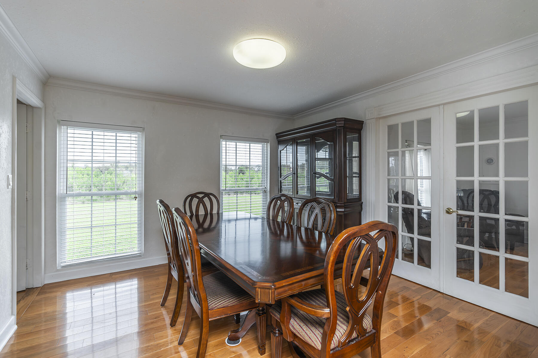 Jeffersonville, Kentucky, 40337, United States, 5 Bedrooms Bedrooms, ,4 BathroomsBathrooms,Residential,For Sale,1989610