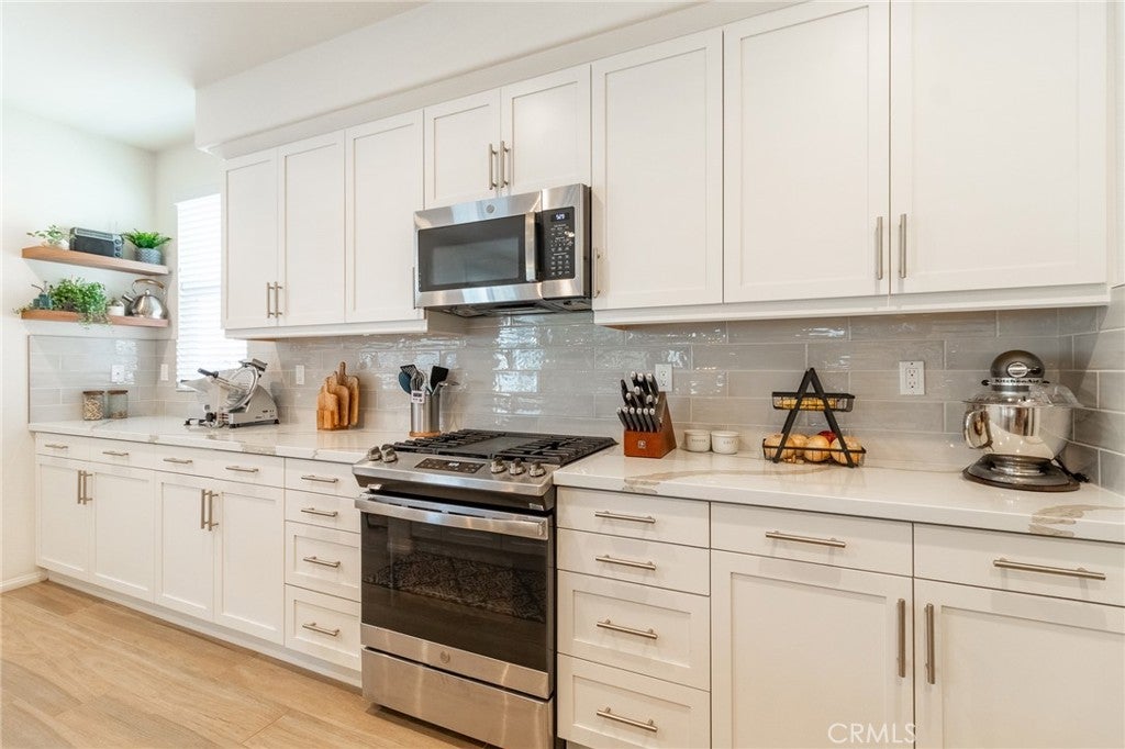 Redlands, California, 92374, United States, 5 Bedrooms Bedrooms, ,4 BathroomsBathrooms,Residential,For Sale,1974798