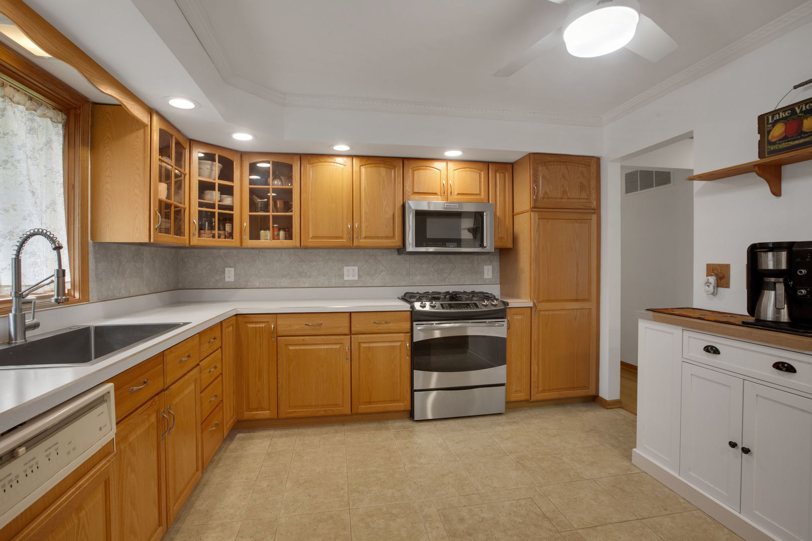 Geneva, Illinois, 60134, United States, 4 Bedrooms Bedrooms, ,3 BathroomsBathrooms,Residential,For Sale,1932749