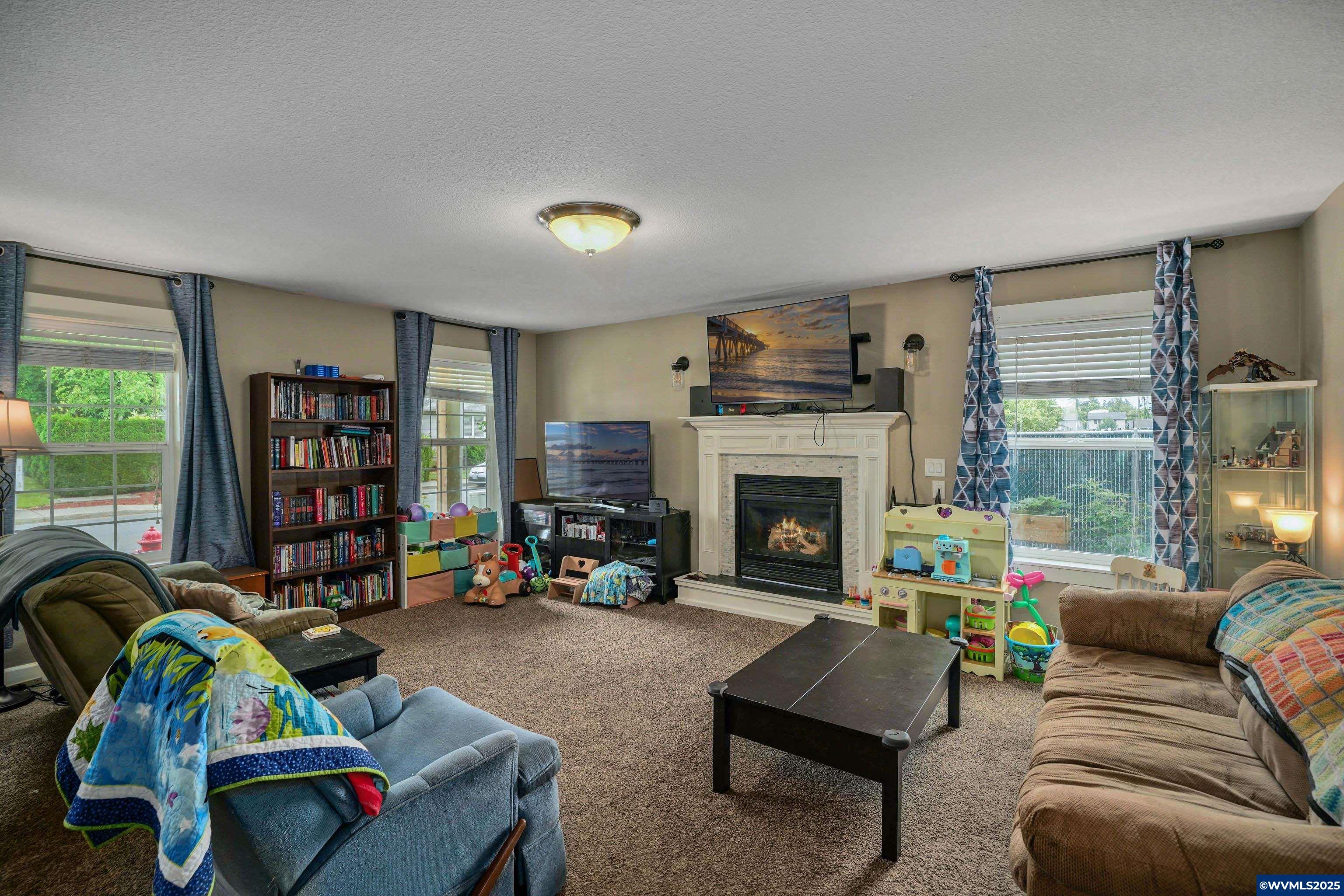 Keizer, Oregon, 97303, United States, 3 Bedrooms Bedrooms, ,3 BathroomsBathrooms,Residential,For Sale,1890853