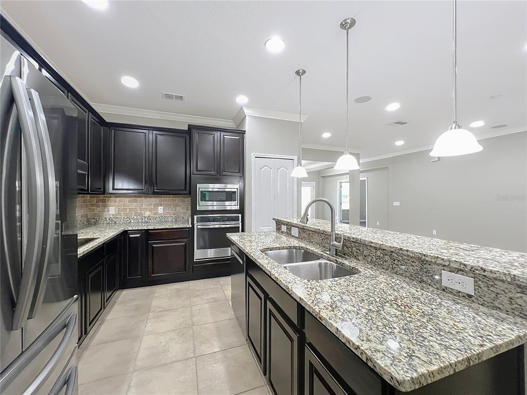 Sorrento, Florida, 32776, United States, 4 Bedrooms Bedrooms, ,3 BathroomsBathrooms,Residential,For Sale,1904511