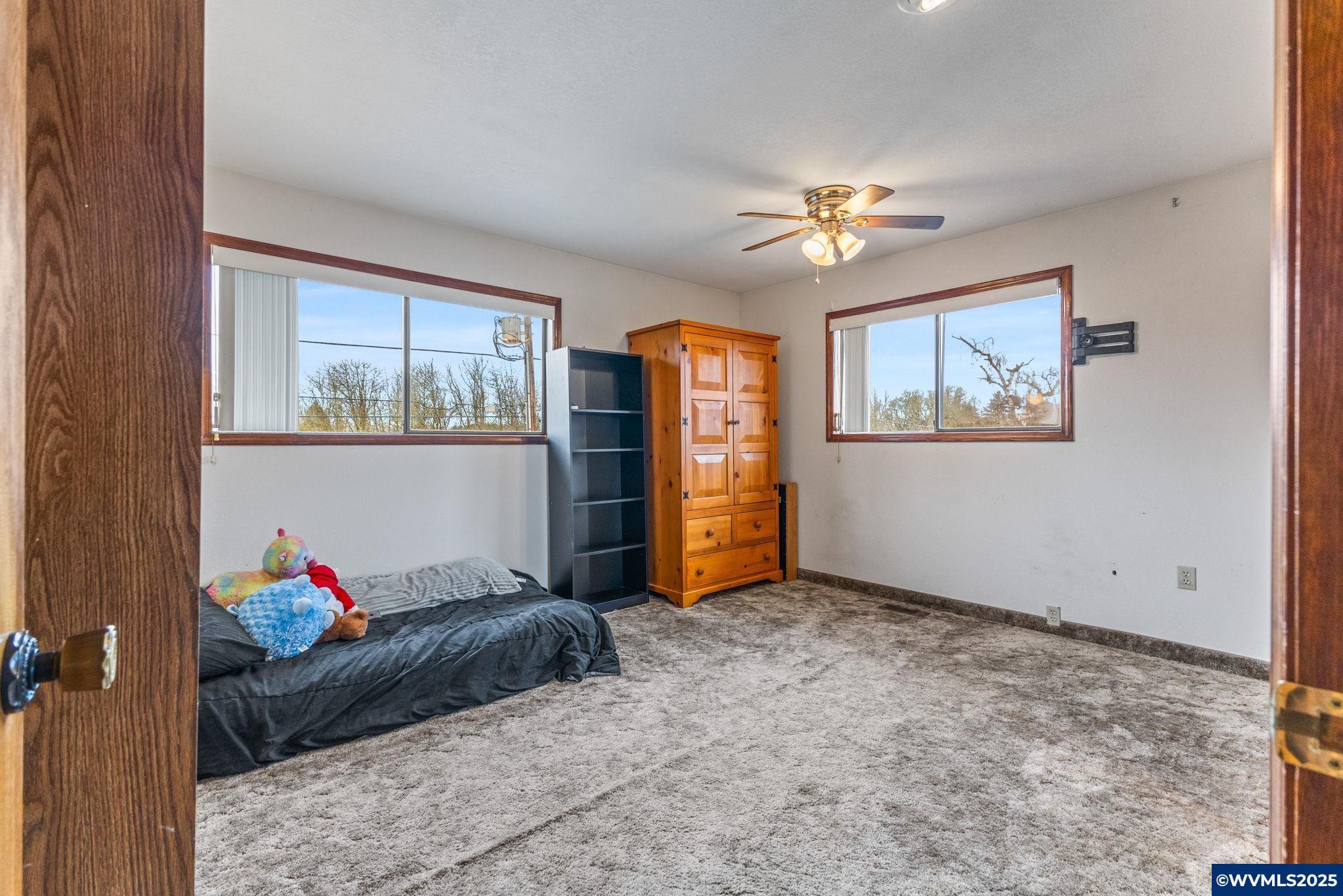 Salem, Oregon, 97317, United States, 6 Bedrooms Bedrooms, ,4 BathroomsBathrooms,Residential,For Sale,1907715