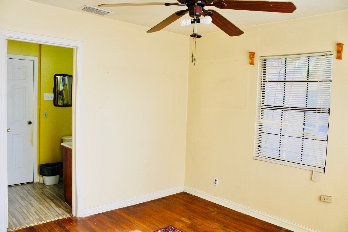 Austin, Texas, 78702, United States, 3 Bedrooms Bedrooms, ,1 BathroomBathrooms,Residential,For Sale,1901292
