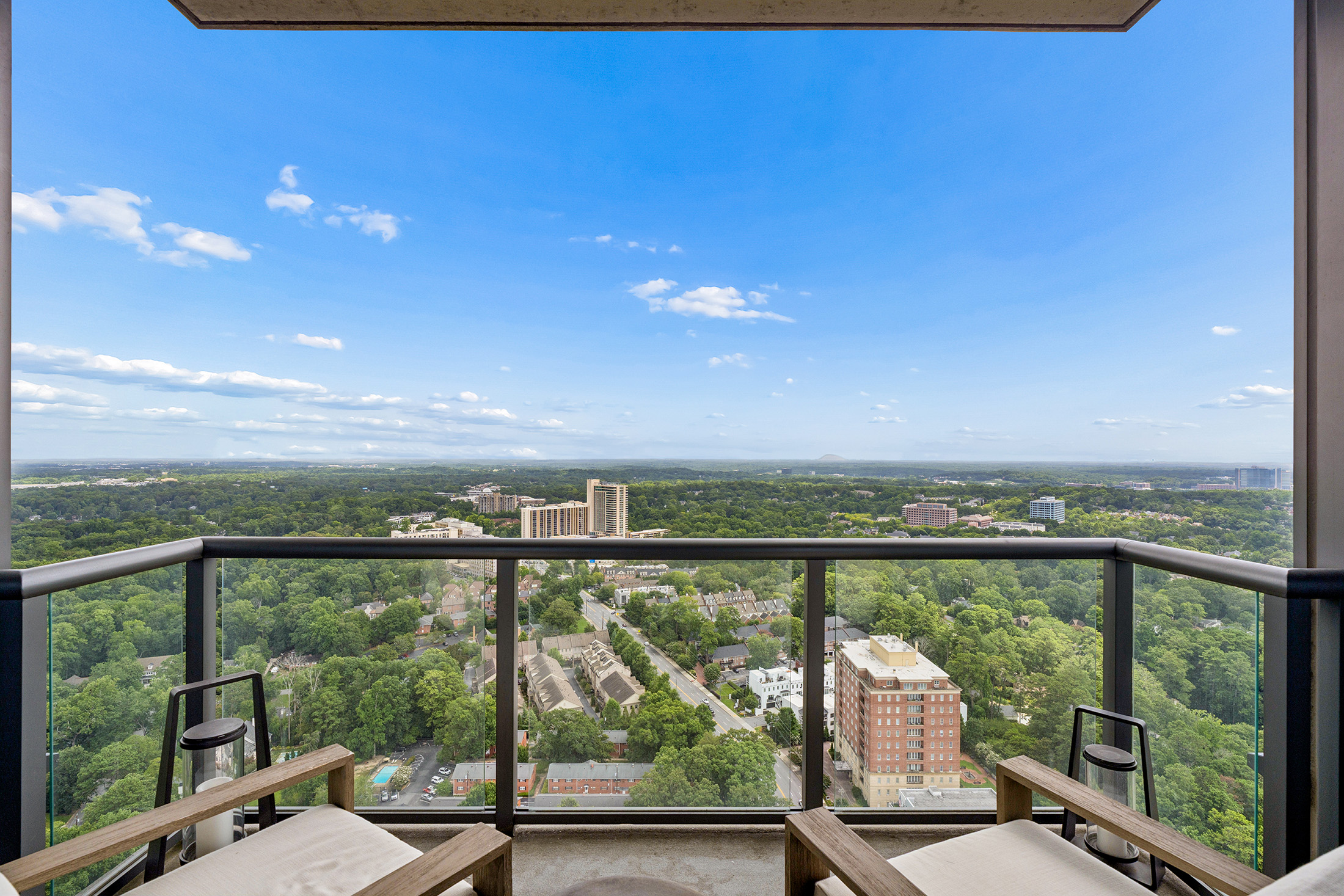 The Ritz-Carlton Residence — A Home With a View - 物件實景