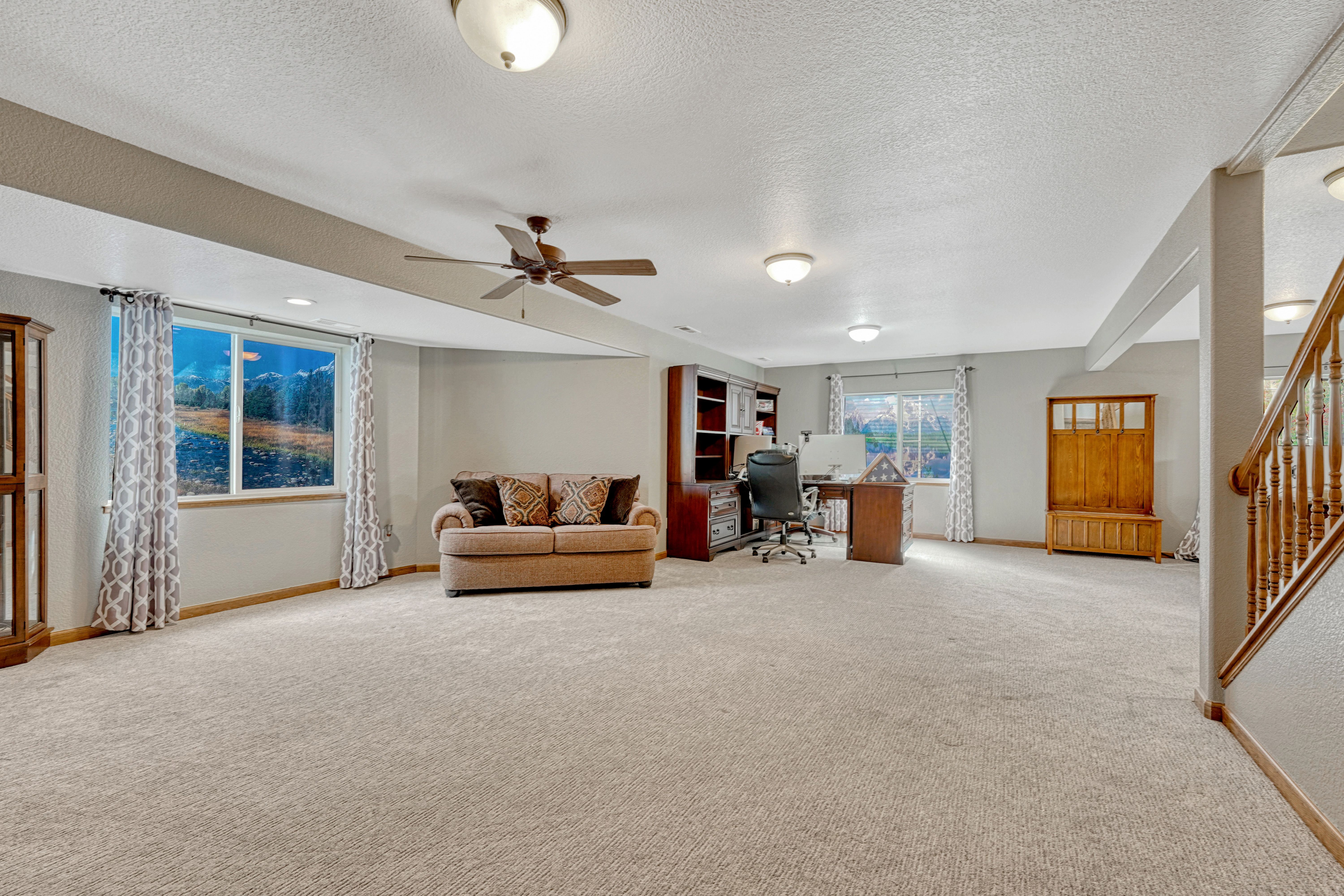  5847 Wild Bill Way, Colorado Springs, CO, 80923 - 物件實景