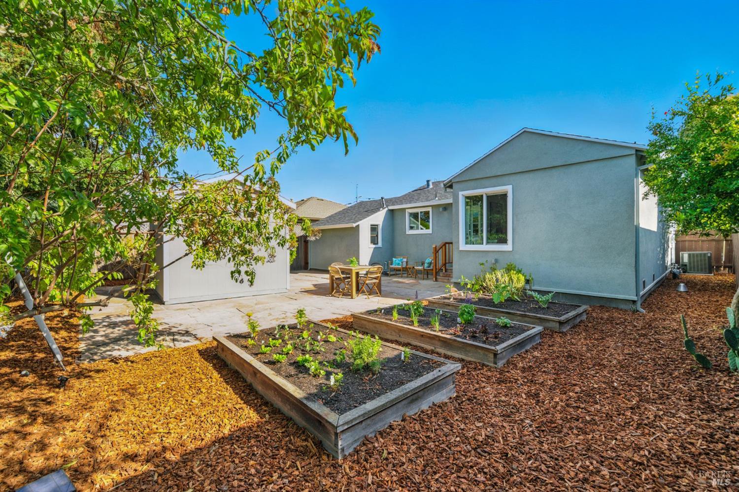 Petaluma, California, 94952, United States, 2 Bedrooms Bedrooms, ,1 BathroomBathrooms,Residential,For Sale,1934208