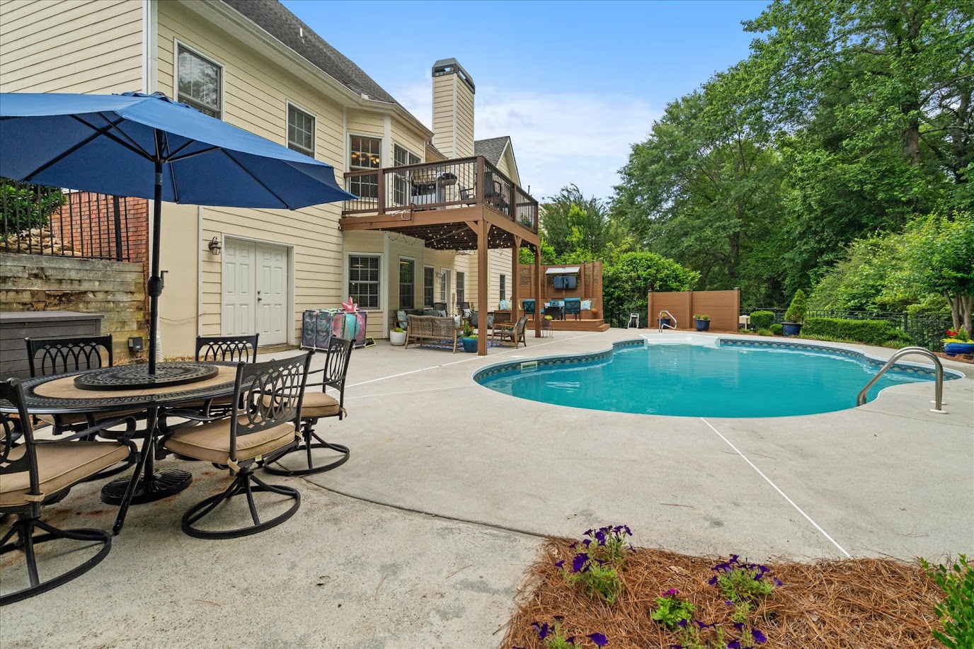 Villa Rica, Georgia, 30180, United States, 6 Bedrooms Bedrooms, ,4 BathroomsBathrooms,Residential,For Sale,1983769