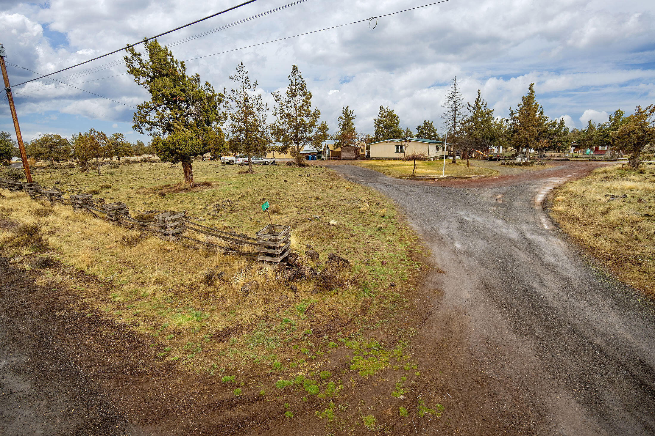 Redmond, Oregon, 97756, United States, 3 Bedrooms Bedrooms, ,2 BathroomsBathrooms,Residential,For Sale,1735905