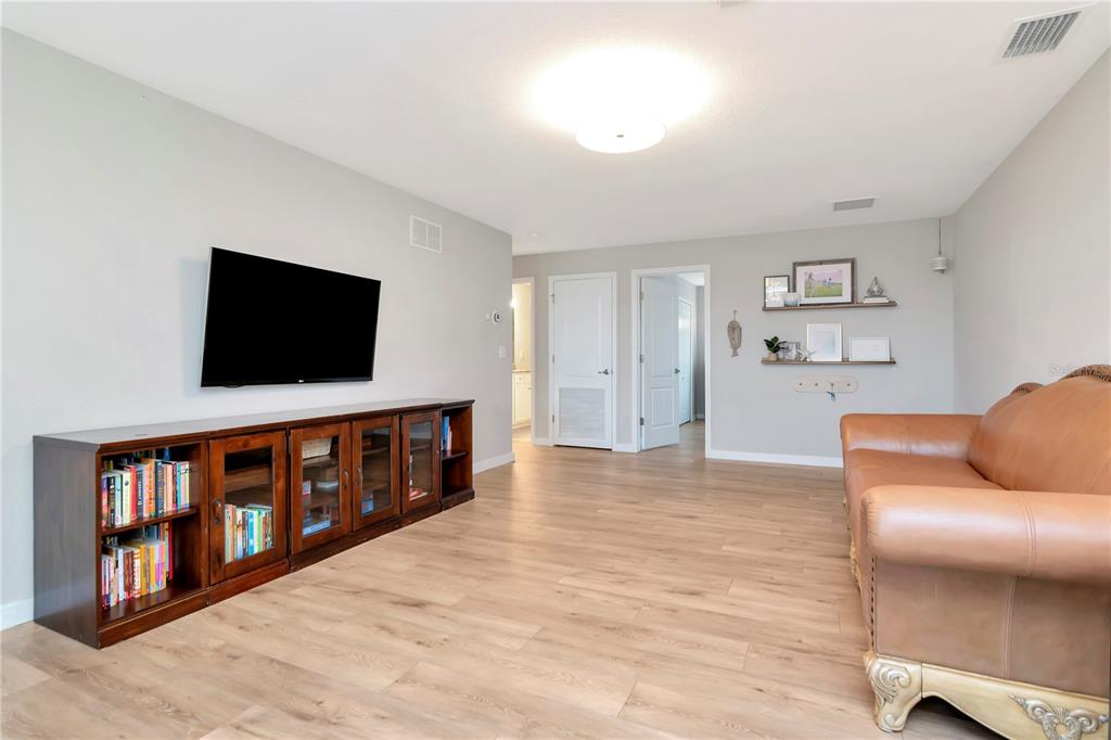 Bradenton, Florida, 34211, United States, 6 Bedrooms Bedrooms, ,5 BathroomsBathrooms,Residential,For Sale,1743496