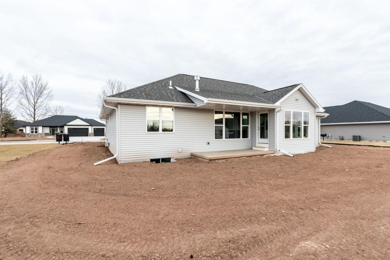 DE PERE, Wisconsin, 54115, United States, 3 Bedrooms Bedrooms, ,3 BathroomsBathrooms,Residential,For Sale,1695788