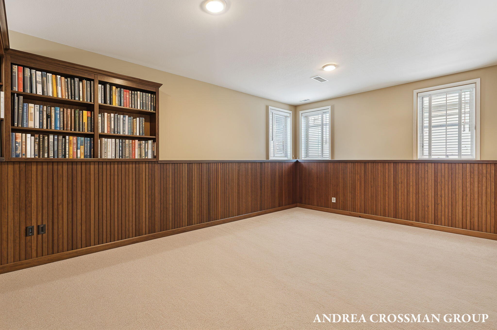 St. Joseph, Michigan, 49085, United States, 4 Bedrooms Bedrooms, ,4 BathroomsBathrooms,Residential,For Sale,1960959