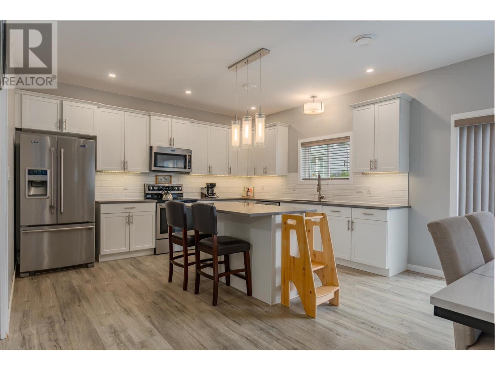 CASTLEGAR, British Columbia, V1N 4X9, CA, 5 Bedrooms Bedrooms, ,2 BathroomsBathrooms,Residential,For Sale,1913698