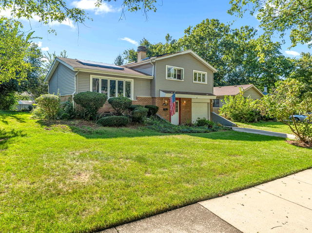 91st Pl, Hickory Hills, IL 60457