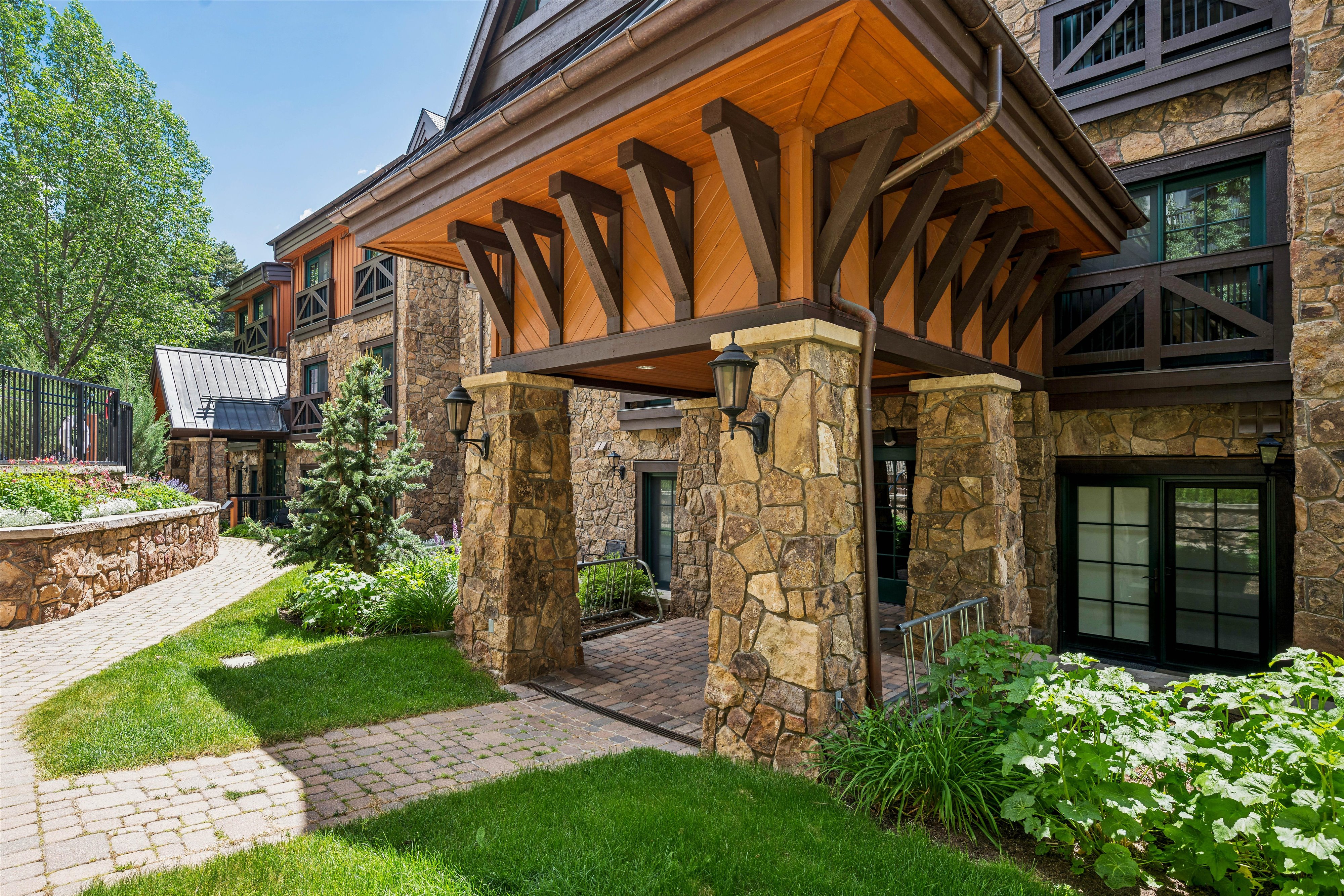  434 S Frontage Road E, Vail, CO, 81657 - 物件實景