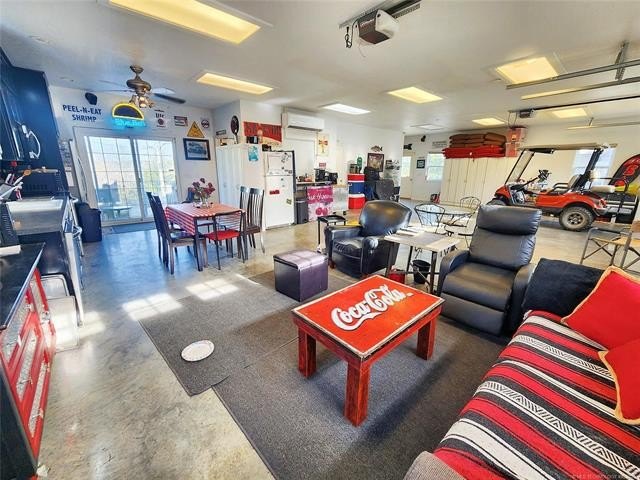 Cookson, Oklahoma, 74427, United States, 3 Bedrooms Bedrooms, ,2 BathroomsBathrooms,Residential,For Sale,2005296