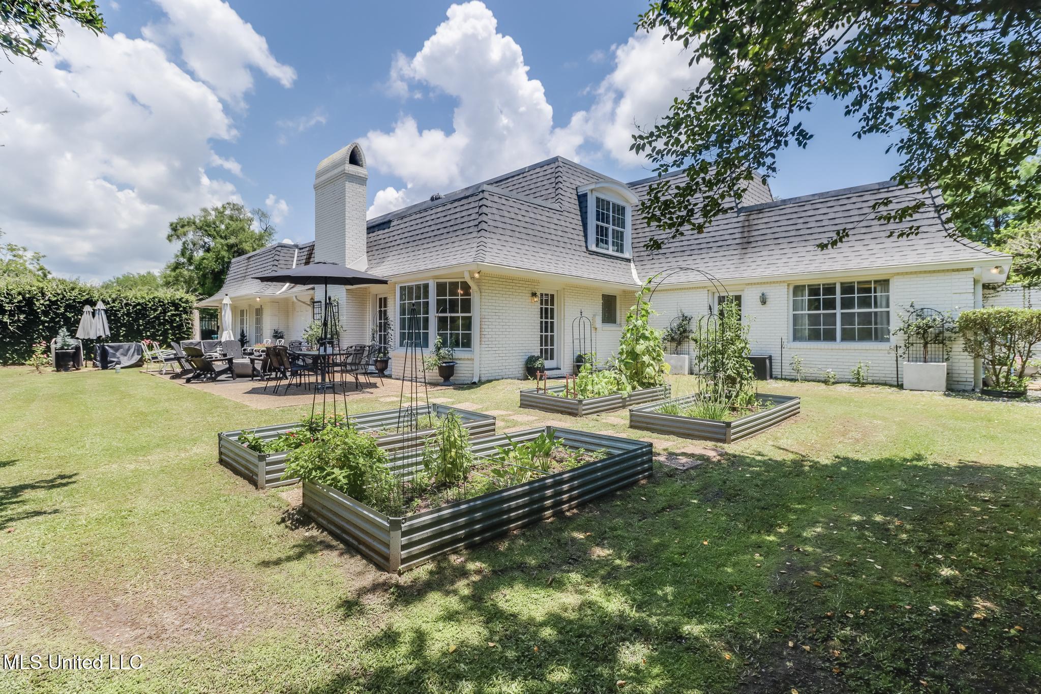Gulfport, Mississippi, 39507, United States, 4 Bedrooms Bedrooms, ,4 BathroomsBathrooms,Residential,For Sale,1876501