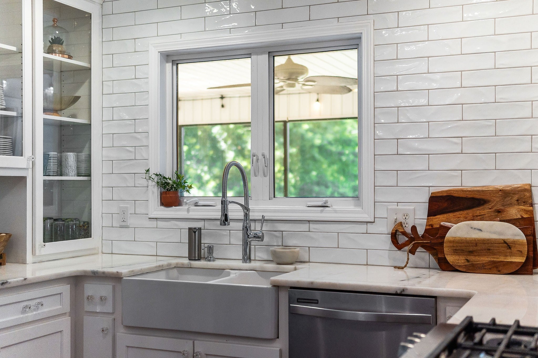 Smithville, Tennessee, 37166, United States, 1 Bedroom Bedrooms, ,4 BathroomsBathrooms,Residential,For Sale,2006606