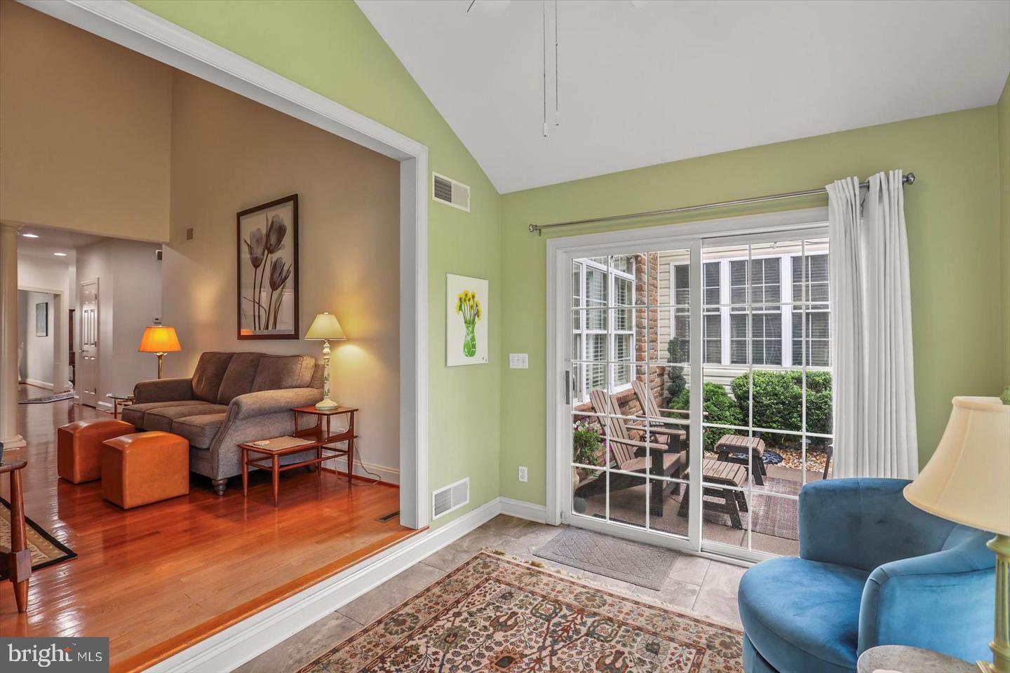 York, Pennsylvania, 17403, United States, 3 Bedrooms Bedrooms, ,3 BathroomsBathrooms,Residential,For Sale,1940325