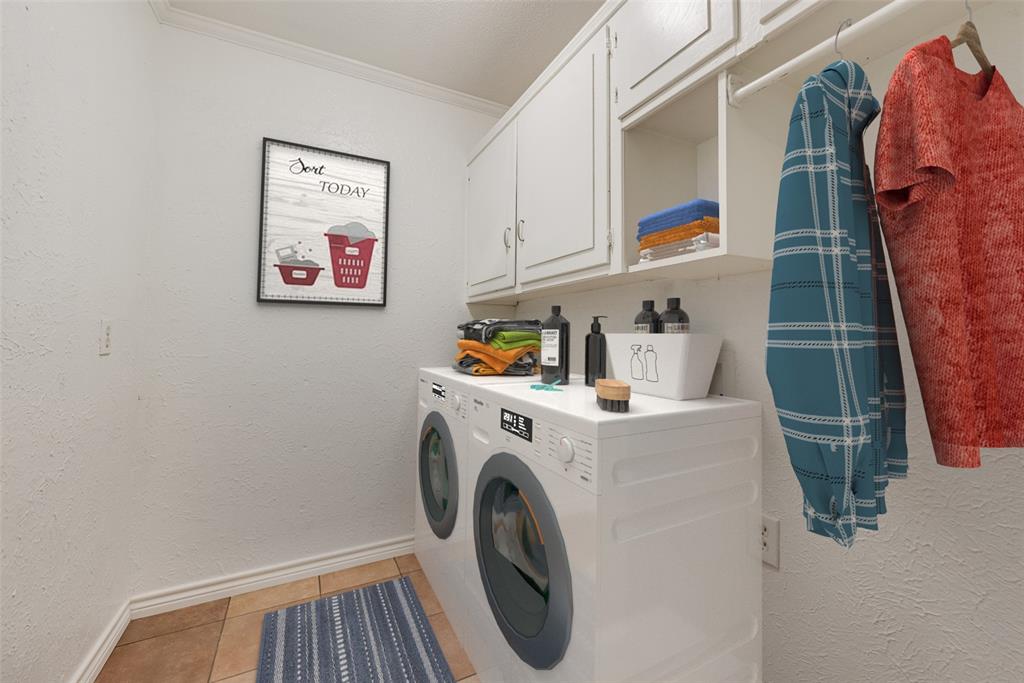 Kaufman, Texas, 75142, United States, 5 Bedrooms Bedrooms, ,3 BathroomsBathrooms,Residential,For Sale,1901680