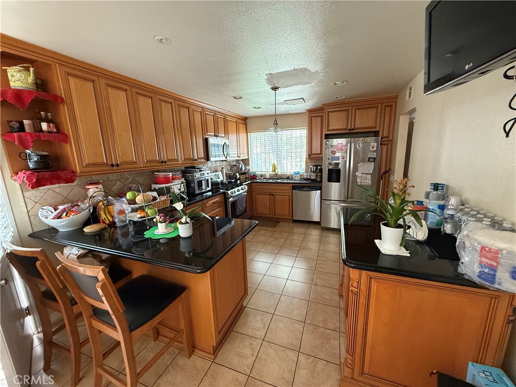 Montebello, California, 90640, United States, 3 Bedrooms Bedrooms, ,3 BathroomsBathrooms,Residential,For Sale,1937020