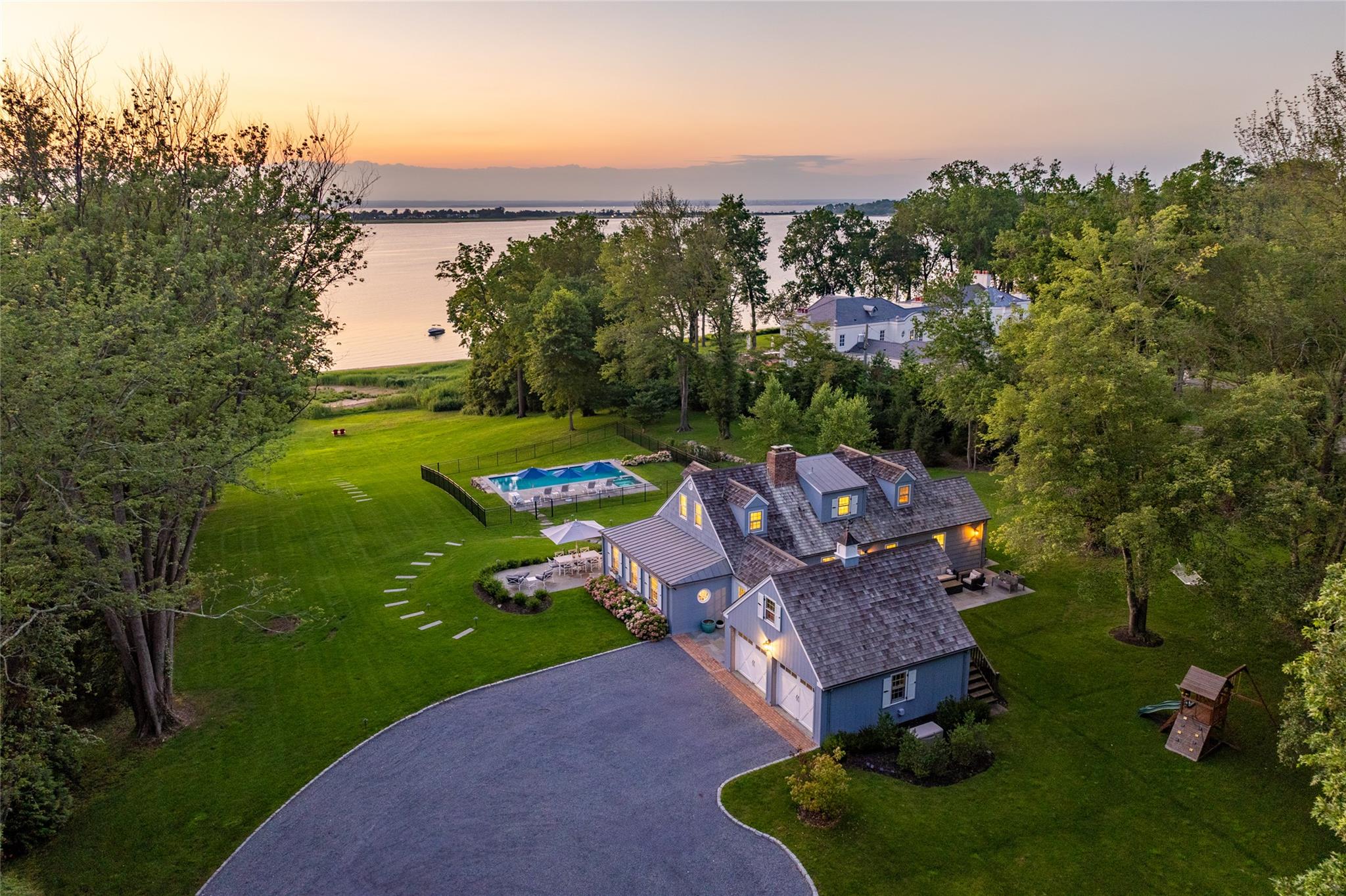 527 Centre Island Road, Centre Island, NY, 11771 