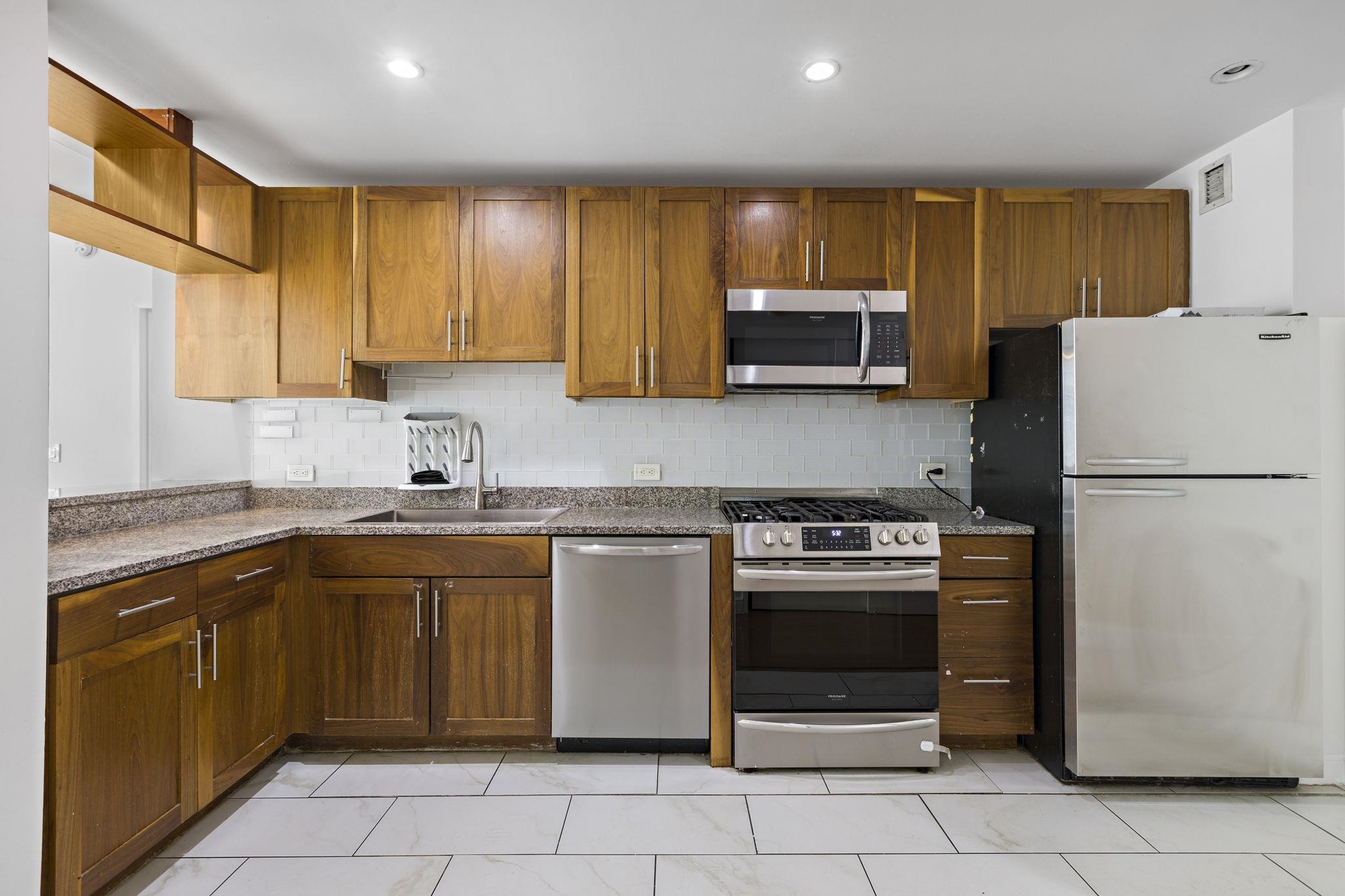 Jersey City, New Jersey, 07310, United States, 2 Bedrooms Bedrooms, ,2 BathroomsBathrooms,Residential,For Sale,1874794