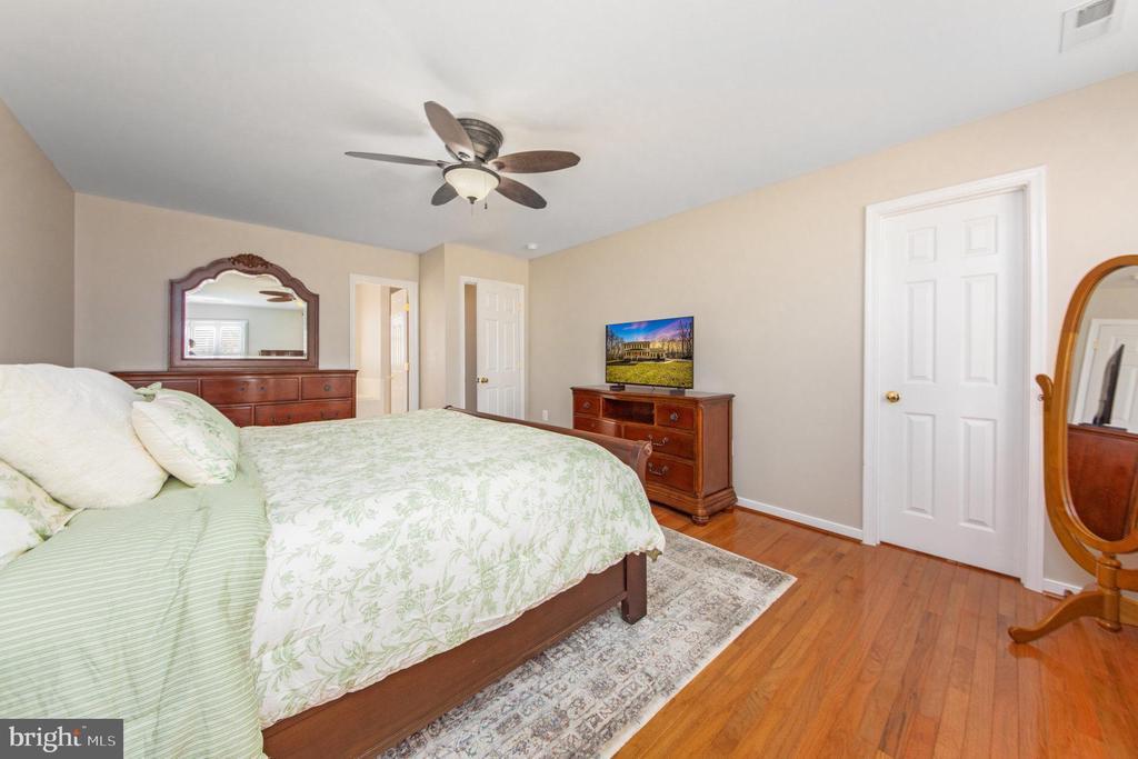 Port Royal, Virginia, 22535, United States, 5 Bedrooms Bedrooms, ,4 BathroomsBathrooms,Residential,For Sale,1959424