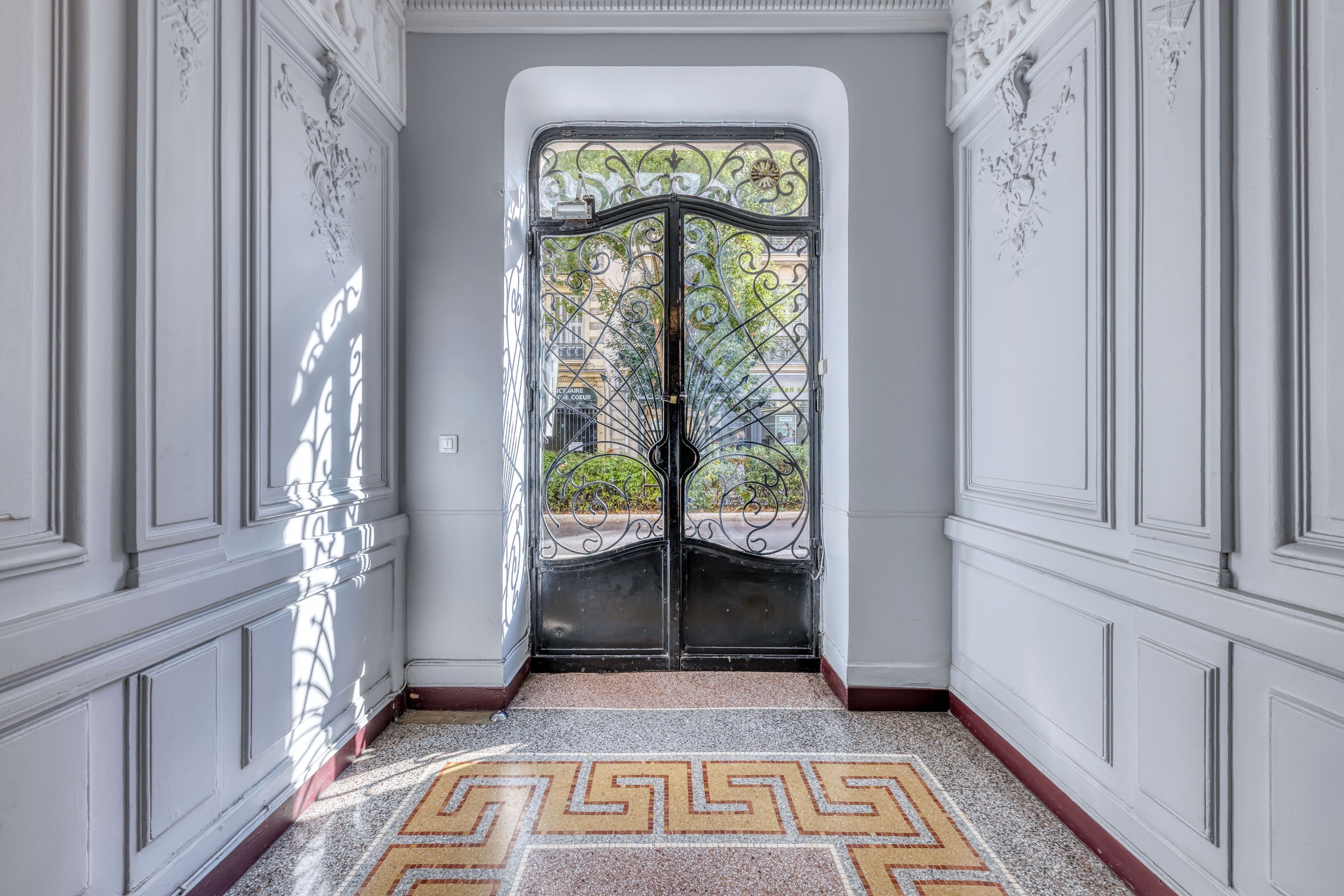  Character-filled three-bedroom apartment in Nice