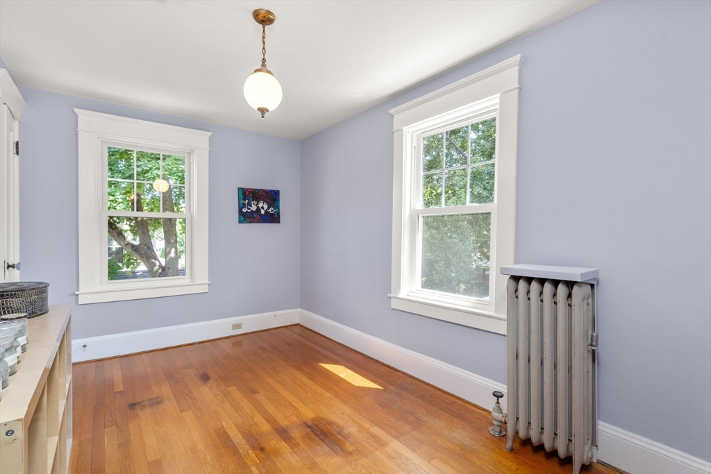 Holyoke, Massachusetts, 01040, United States, 4 Bedrooms Bedrooms, ,2 BathroomsBathrooms,Residential,For Sale,1939451