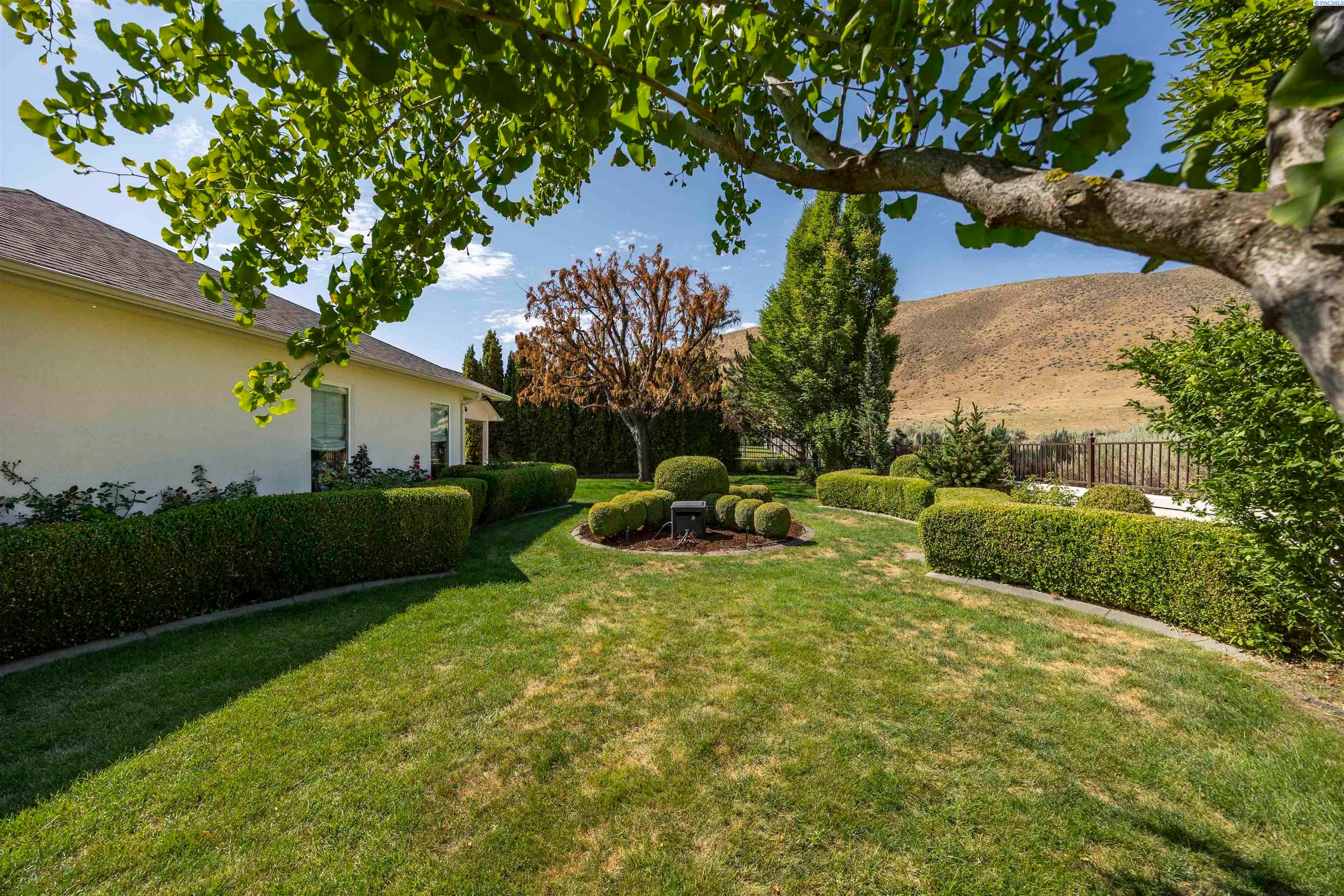 Richland, Washington, 99352, United States, 3 Bedrooms Bedrooms, ,3 BathroomsBathrooms,Residential,For Sale,1921029