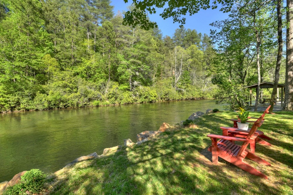 Blue Ridge, Georgia, 30513, United States, 4 Bedrooms Bedrooms, ,3 BathroomsBathrooms,Residential,For Sale,1858921