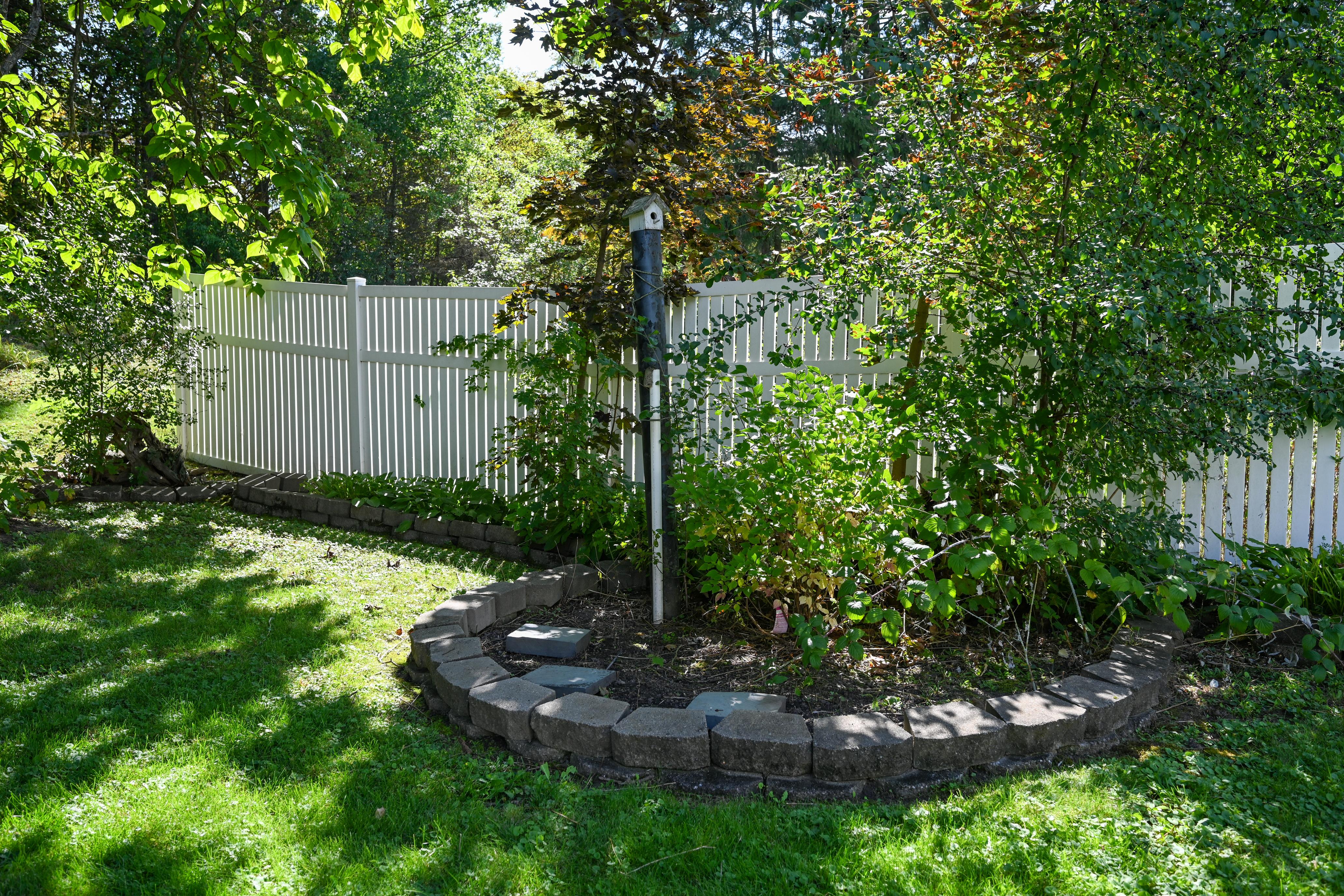  92 Champlain Avenue, Ticonderoga, NY, 12883 - 物件實景