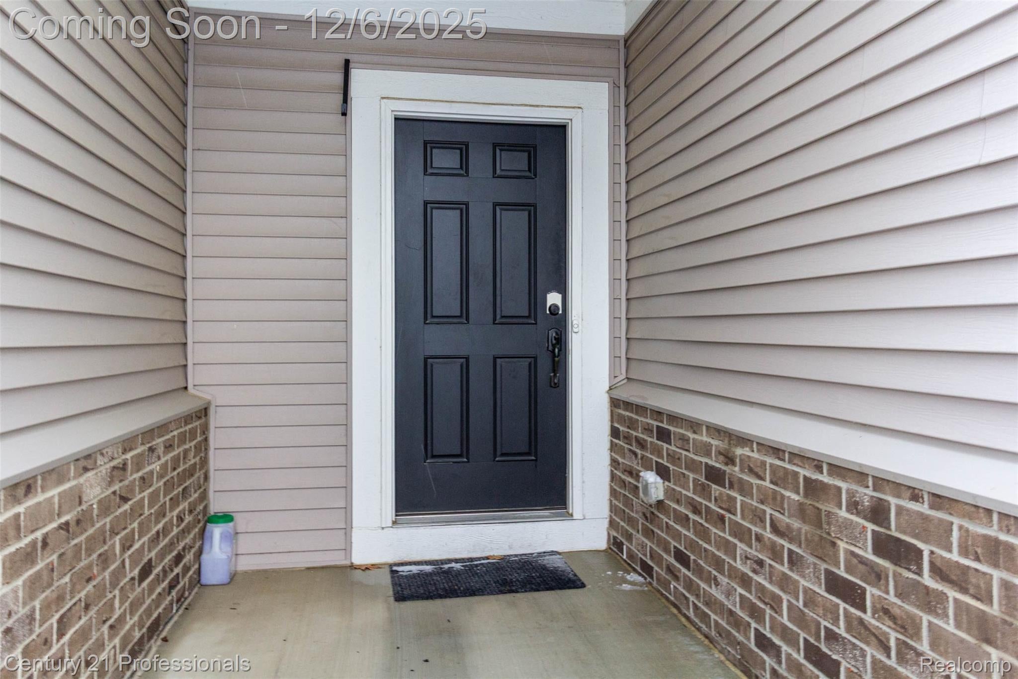 LakeOrion, Michigan, 48360, United States, 4 Bedrooms Bedrooms, ,3 BathroomsBathrooms,Residential,For Sale,2000120