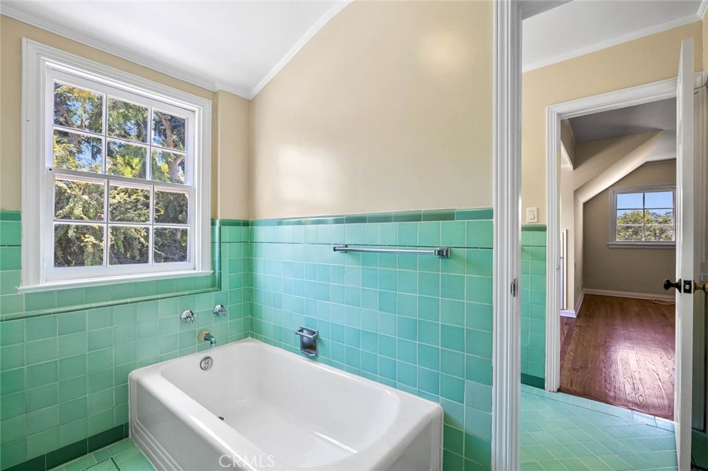 Sherman Oaks, California, 91403, United States, 4 Bedrooms Bedrooms, ,3 BathroomsBathrooms,Residential,For Sale,1848816