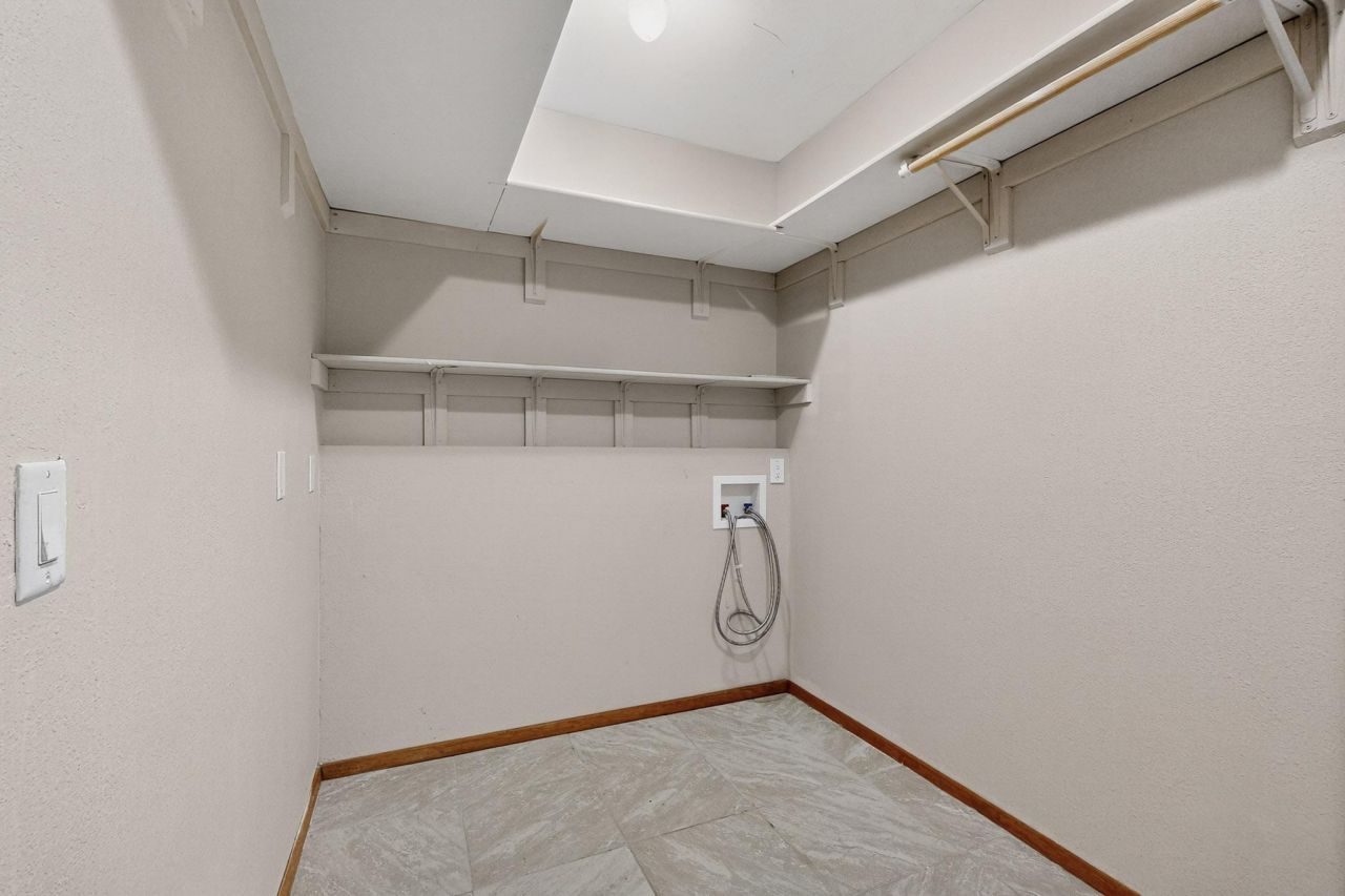 Edgewood, New Mexico, 87015, United States, 3 Bedrooms Bedrooms, ,4 BathroomsBathrooms,Residential,For Sale,1906900