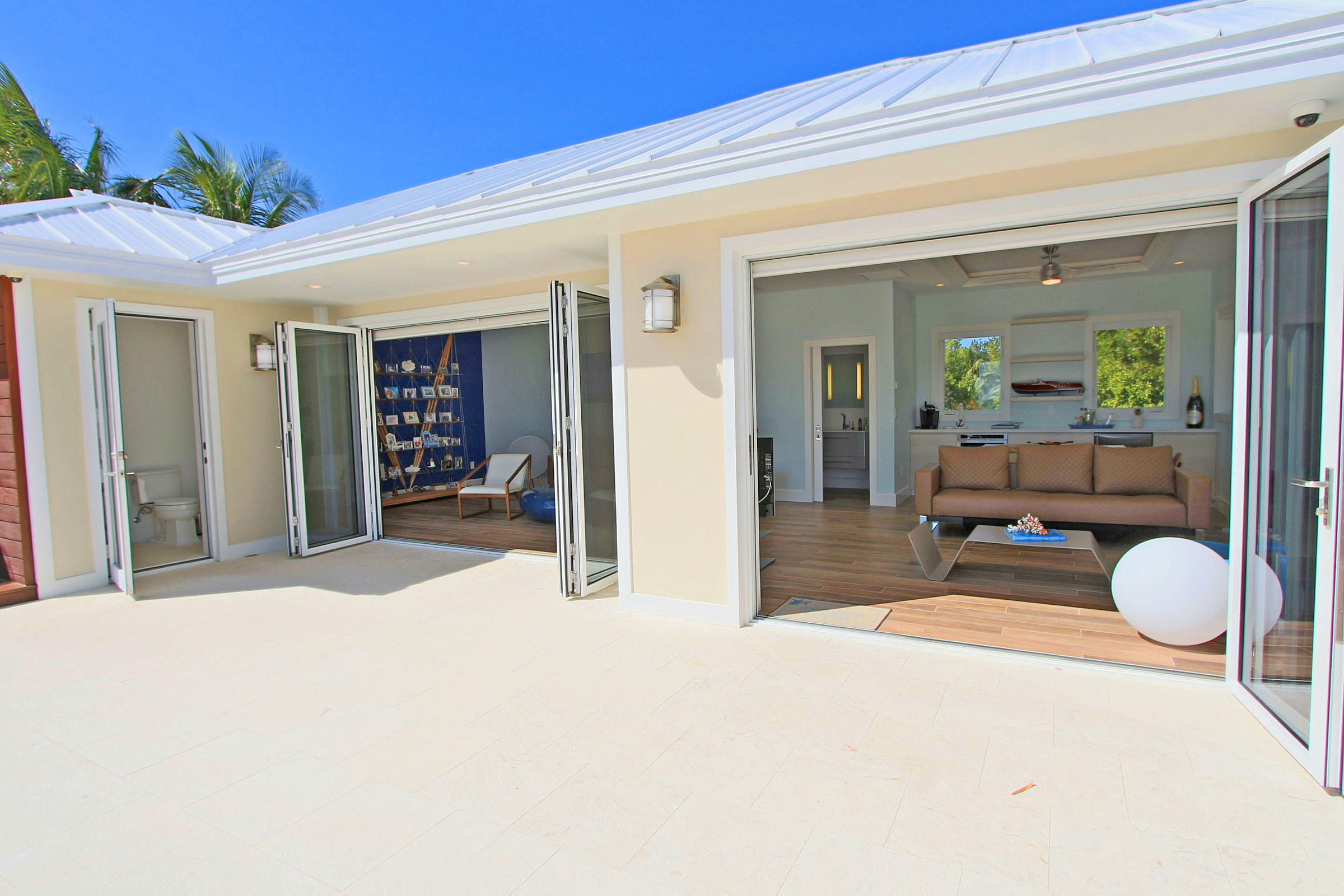 30 Ocean Front Drive, KEY LARGO, Florida, 33037, United States, 4 Bedrooms Bedrooms, ,4 BathroomsBathrooms,Residential,For Sale,30 Ocean Front Drive,1675367