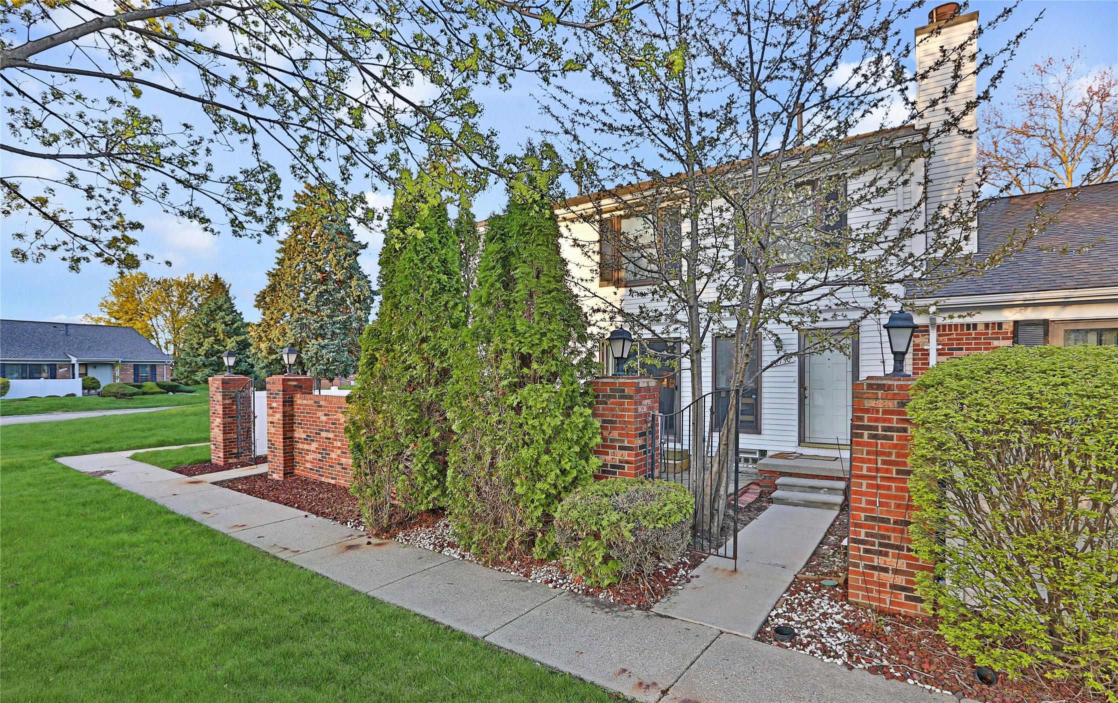  Clinton Township - 物件實景