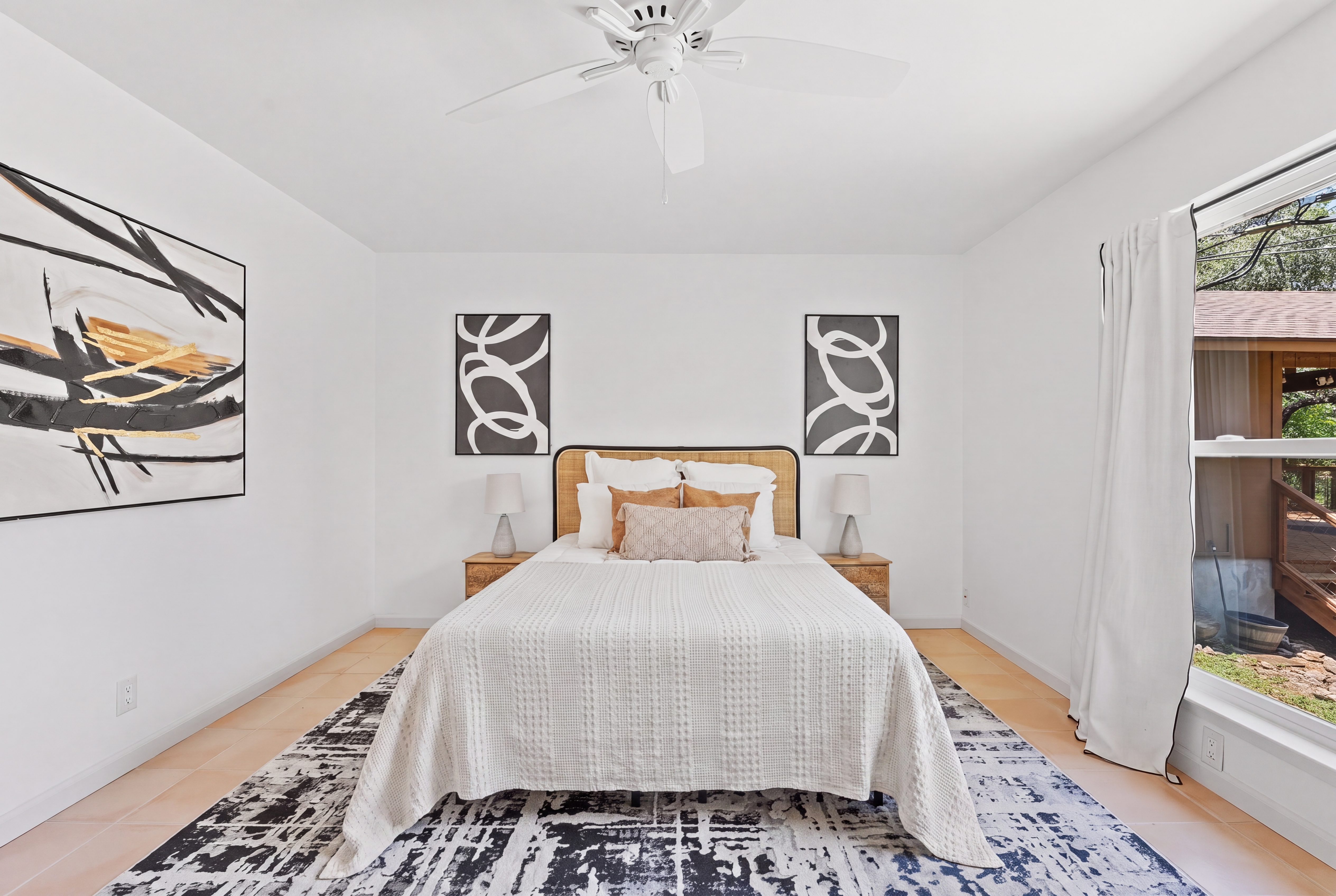  Thoughtfully Updated. Wonderfully Private. Move-In Ready - 物件實景