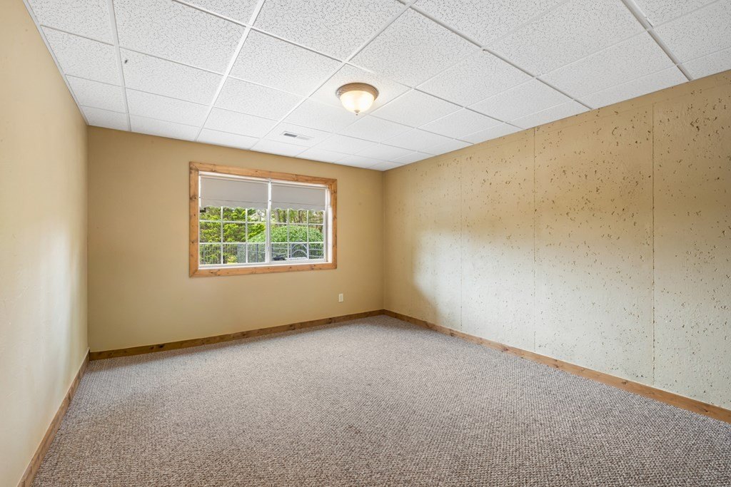 Hayesville, North Carolina, 28904, United States, 3 Bedrooms Bedrooms, ,4 BathroomsBathrooms,Residential,For Sale,1974136