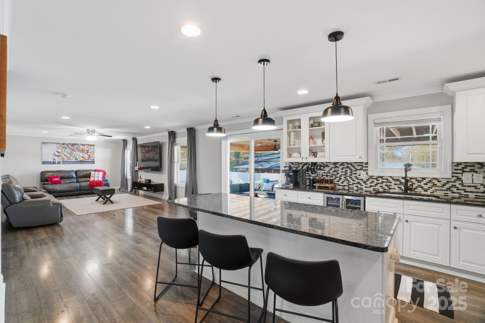 Kannapolis, North Carolina, 28081, United States, 4 Bedrooms Bedrooms, ,3 BathroomsBathrooms,Residential,For Sale,1996978