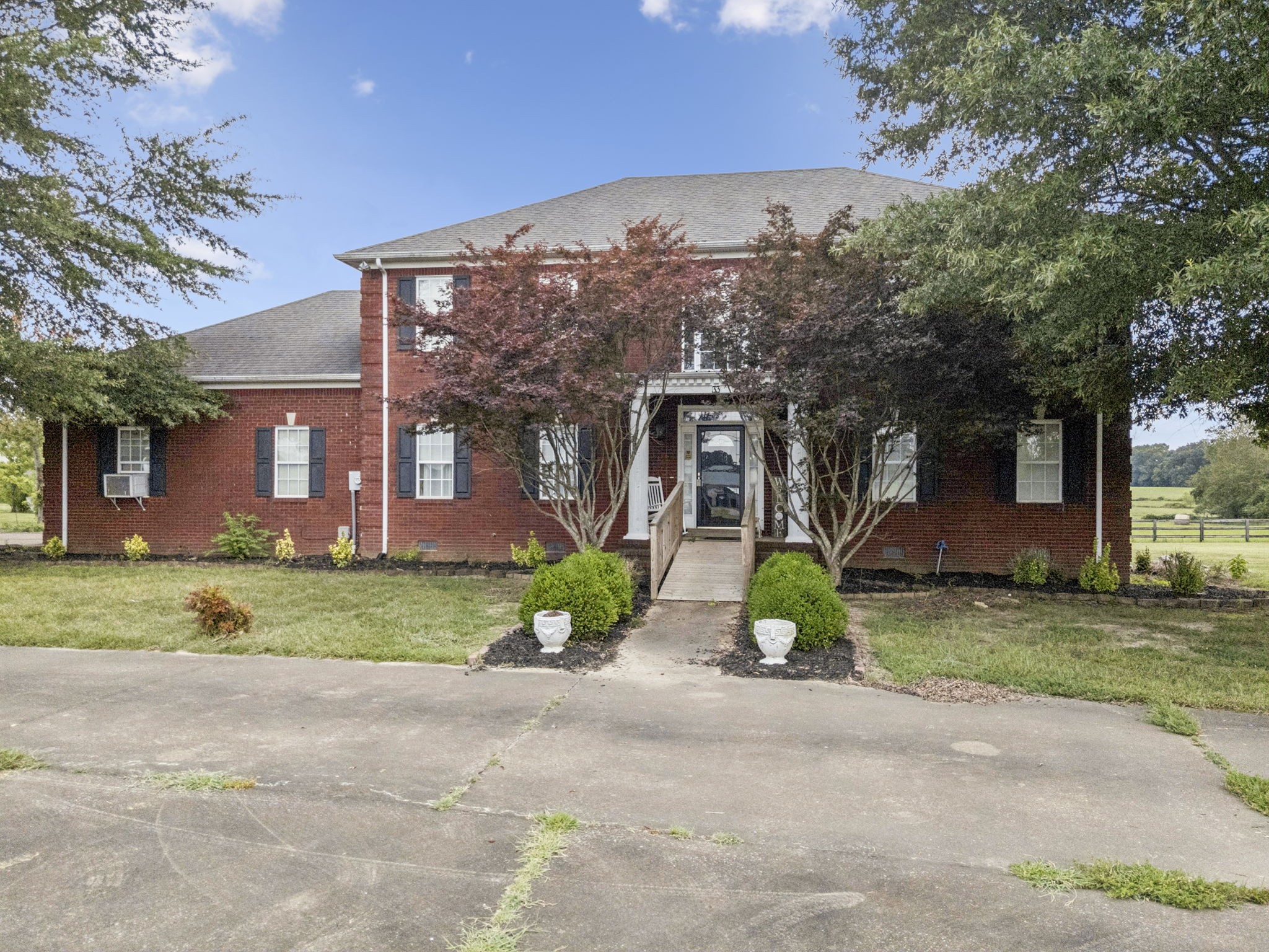 Lawrenceburg, Tennessee, 38464, United States, 5 Bedrooms Bedrooms, ,4 BathroomsBathrooms,Residential,For Sale,1918040