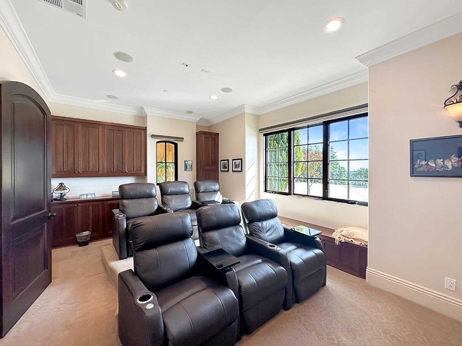 Grass Valley, California, 95949, United States, 4 Bedrooms Bedrooms, ,5 BathroomsBathrooms,Residential,For Sale,1974160