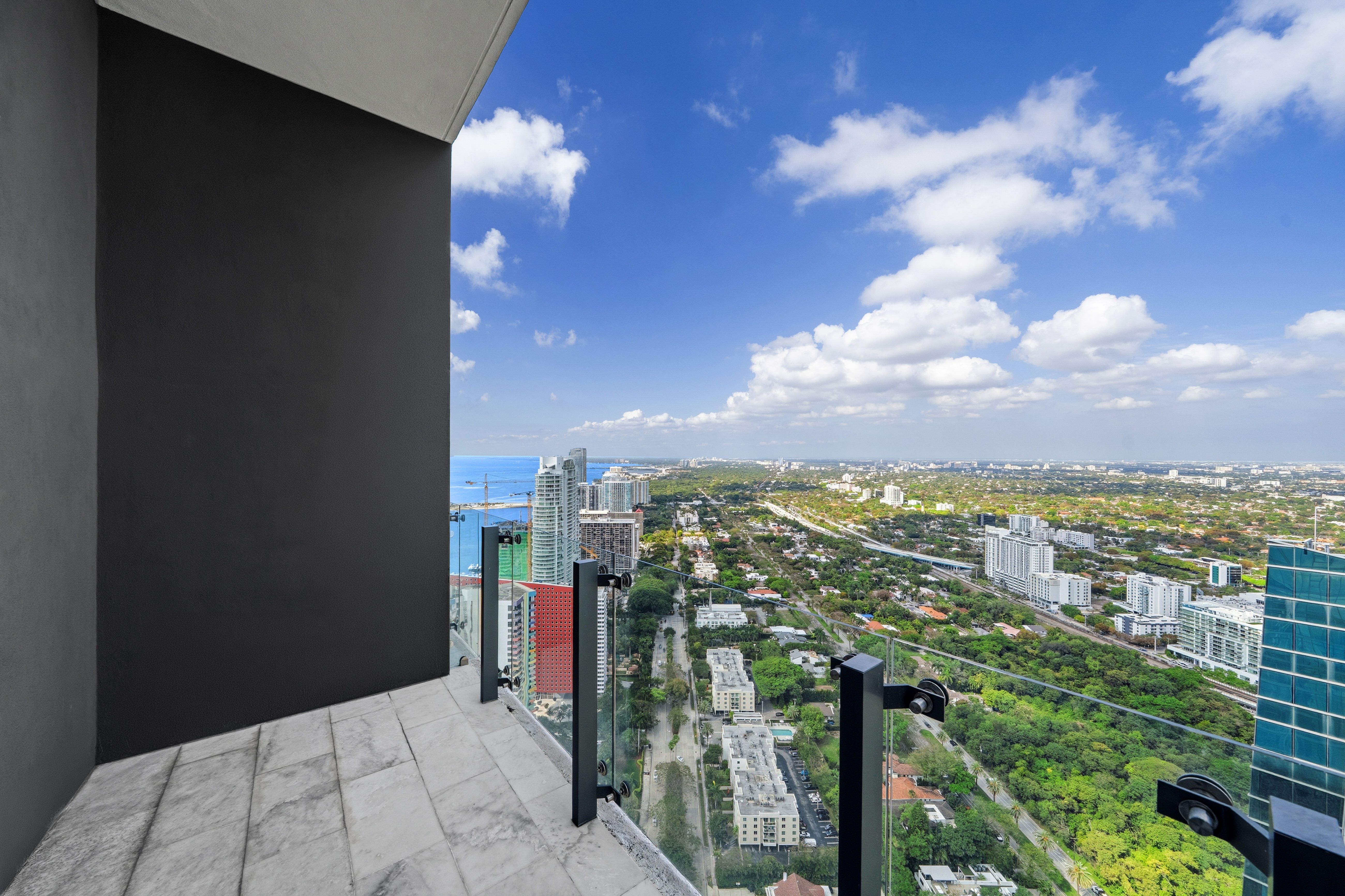  1451 Brickell Ave, Miami, FL, 33131 - 物件實景