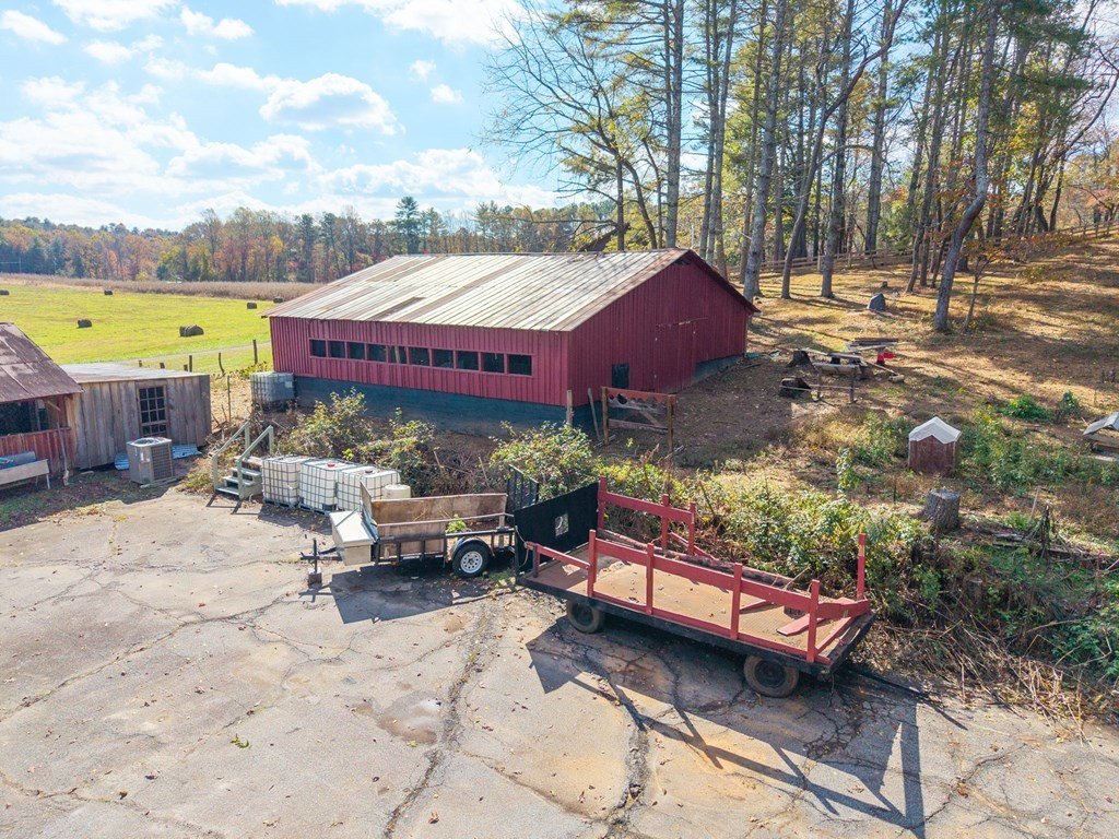 Brasstown, North Carolina, 28902, United States, 3 Bedrooms Bedrooms, ,3 BathroomsBathrooms,Residential,For Sale,1986118