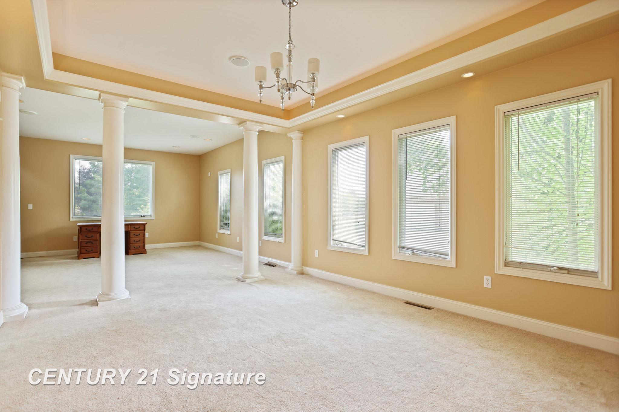 Saginaw, Michigan, 48603, United States, 4 Bedrooms Bedrooms, ,4 BathroomsBathrooms,Residential,For Sale,1920670