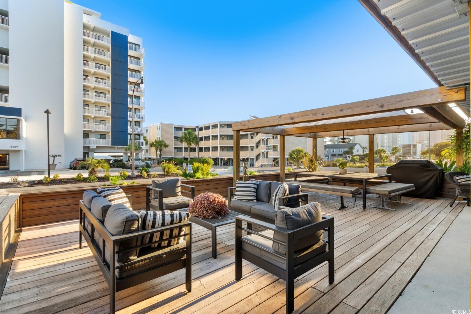 North Myrtle Beach, South Carolina, 29582, United States, 6 Bedrooms Bedrooms, ,3 BathroomsBathrooms,Residential,For Sale,1994221