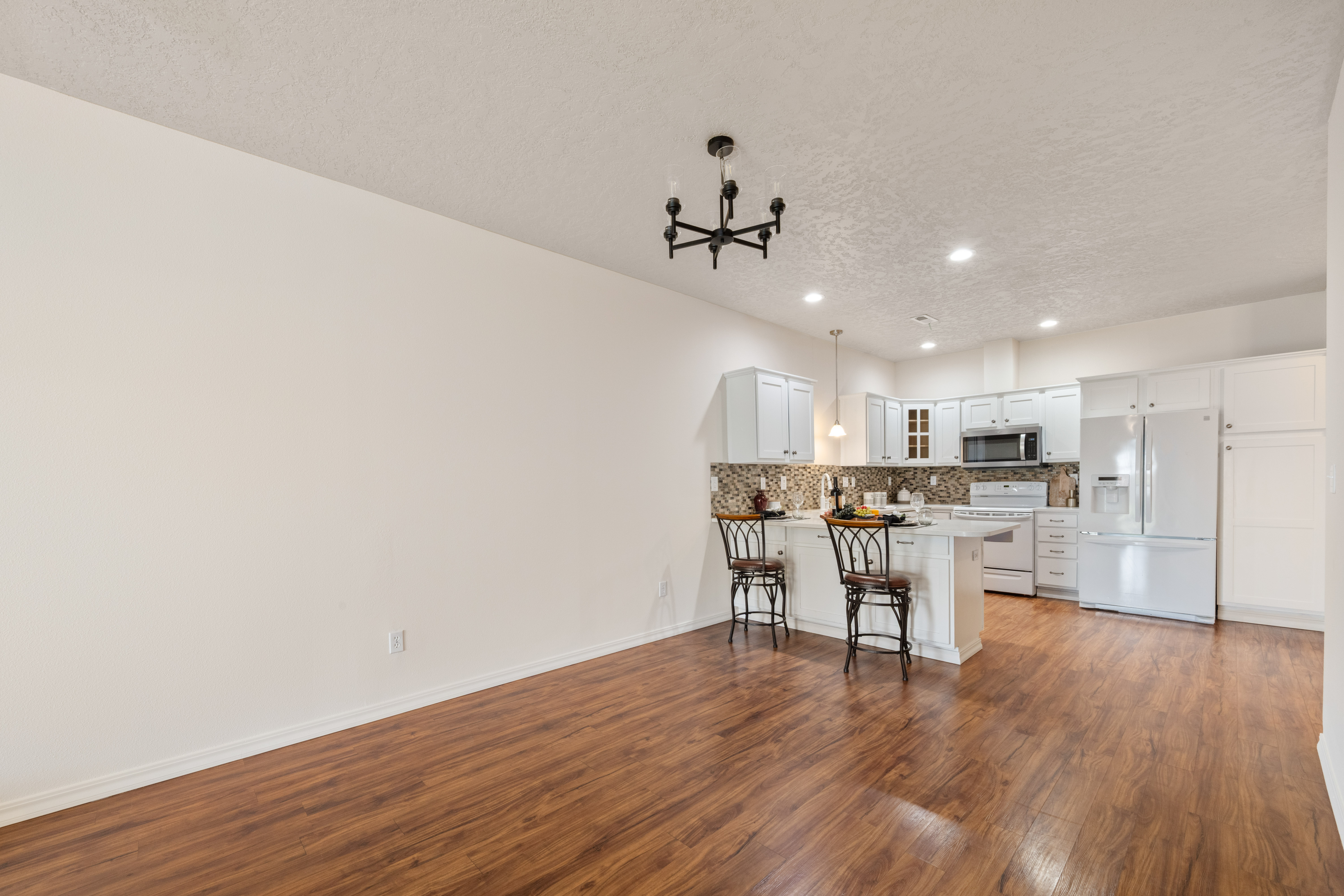  Beautifully Updated Townhome - 物件實景